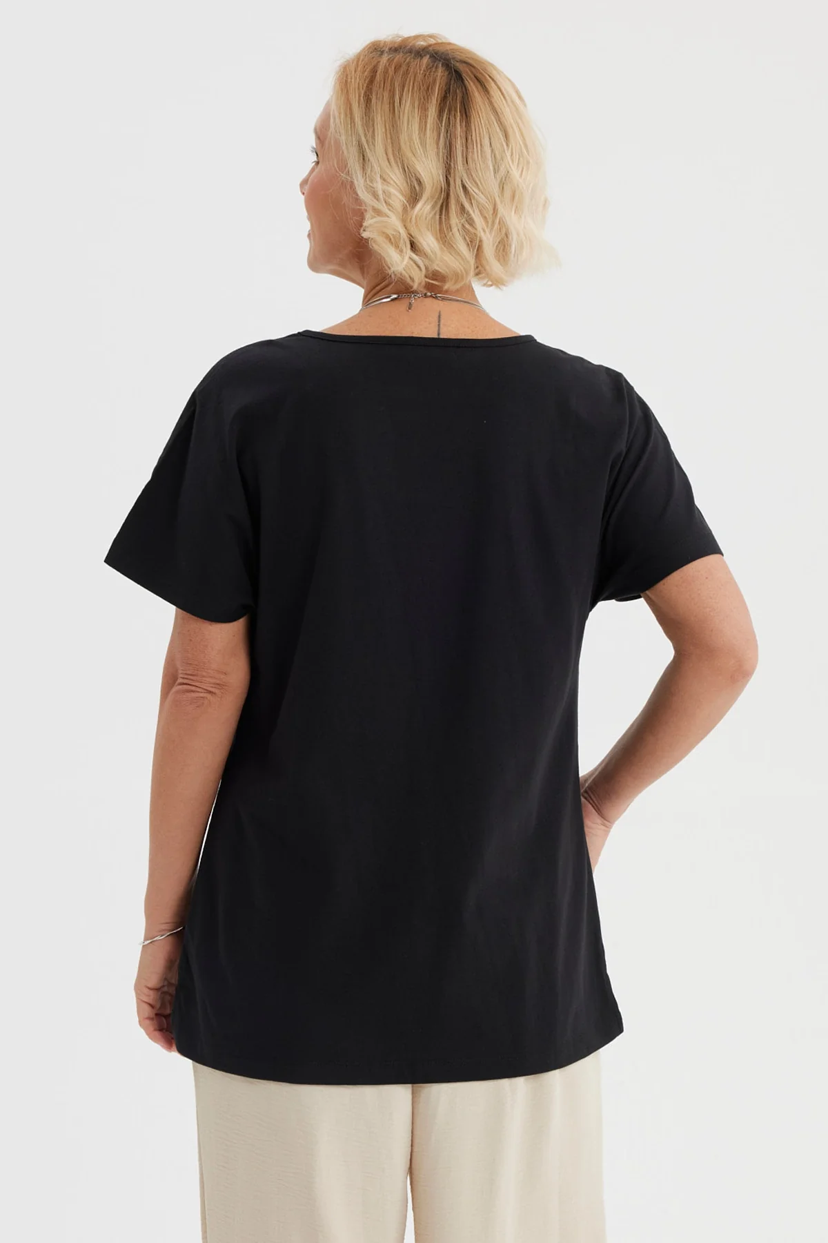 Polera Mujer Cuello Bote Negro - Image 3