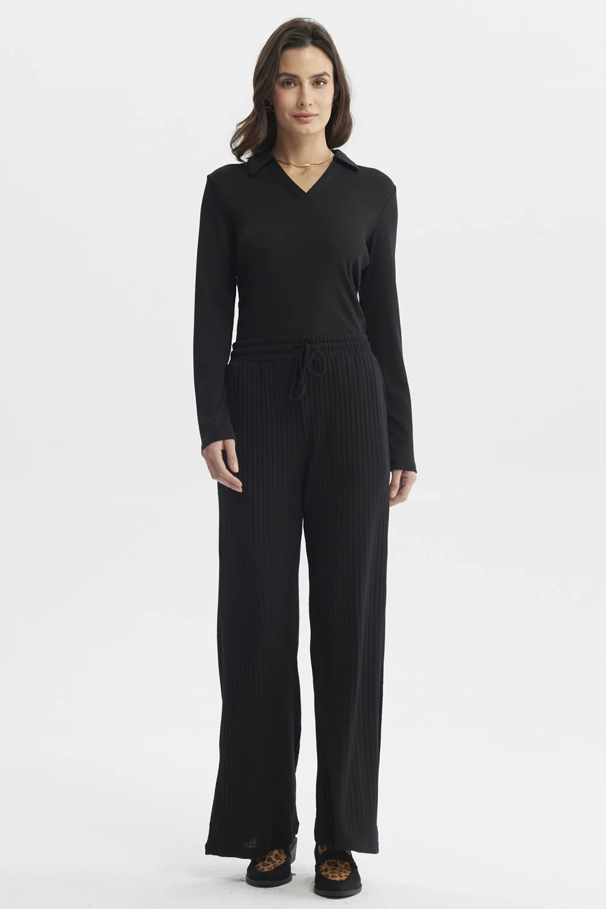 Polera Mujer Cuello Camisero Negro - Image 4