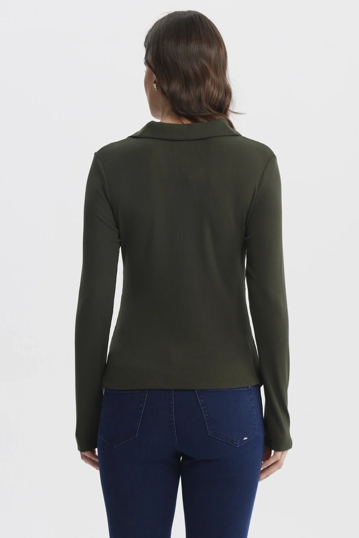 Polera Mujer Cuello Camisero Verde Musgo - Image 3