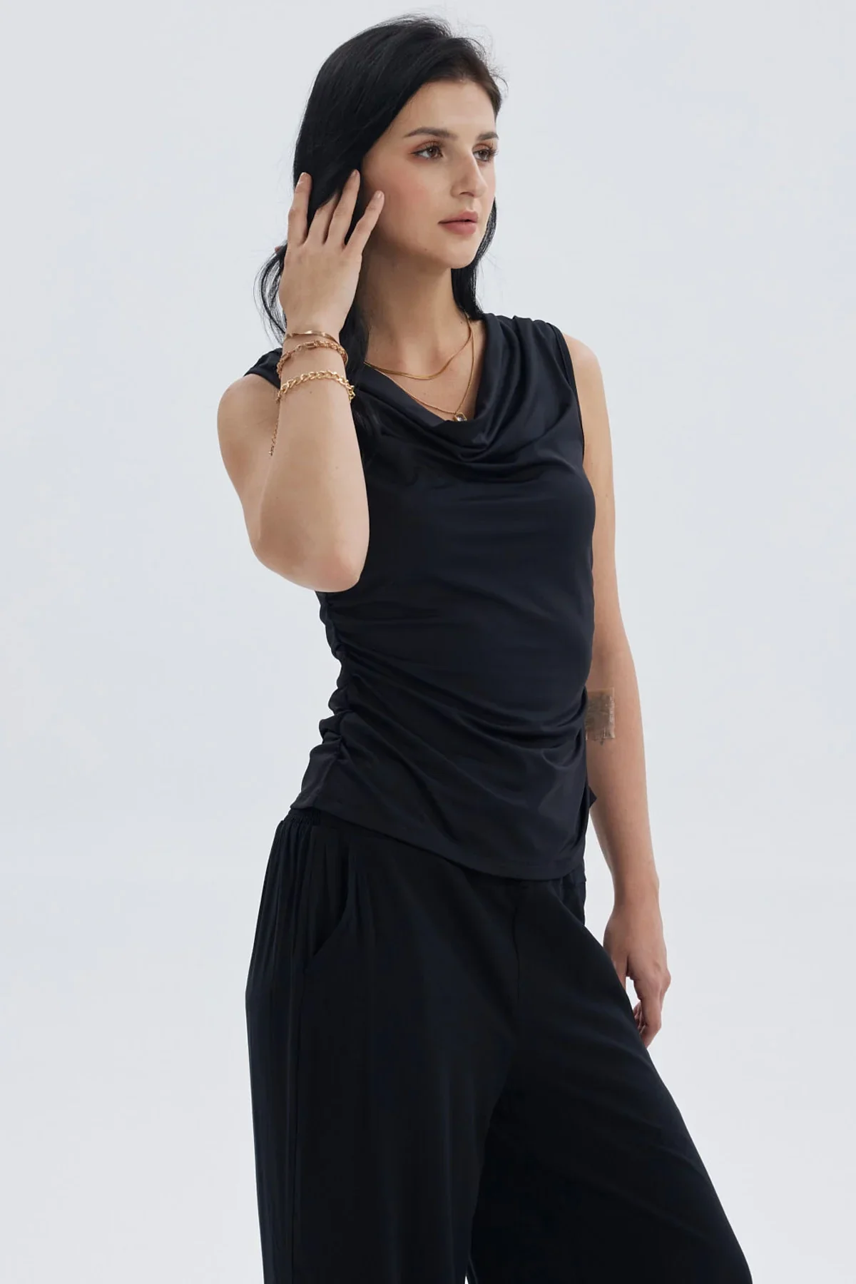 Polera Mujer Cuello Espalda Negro - Image 2
