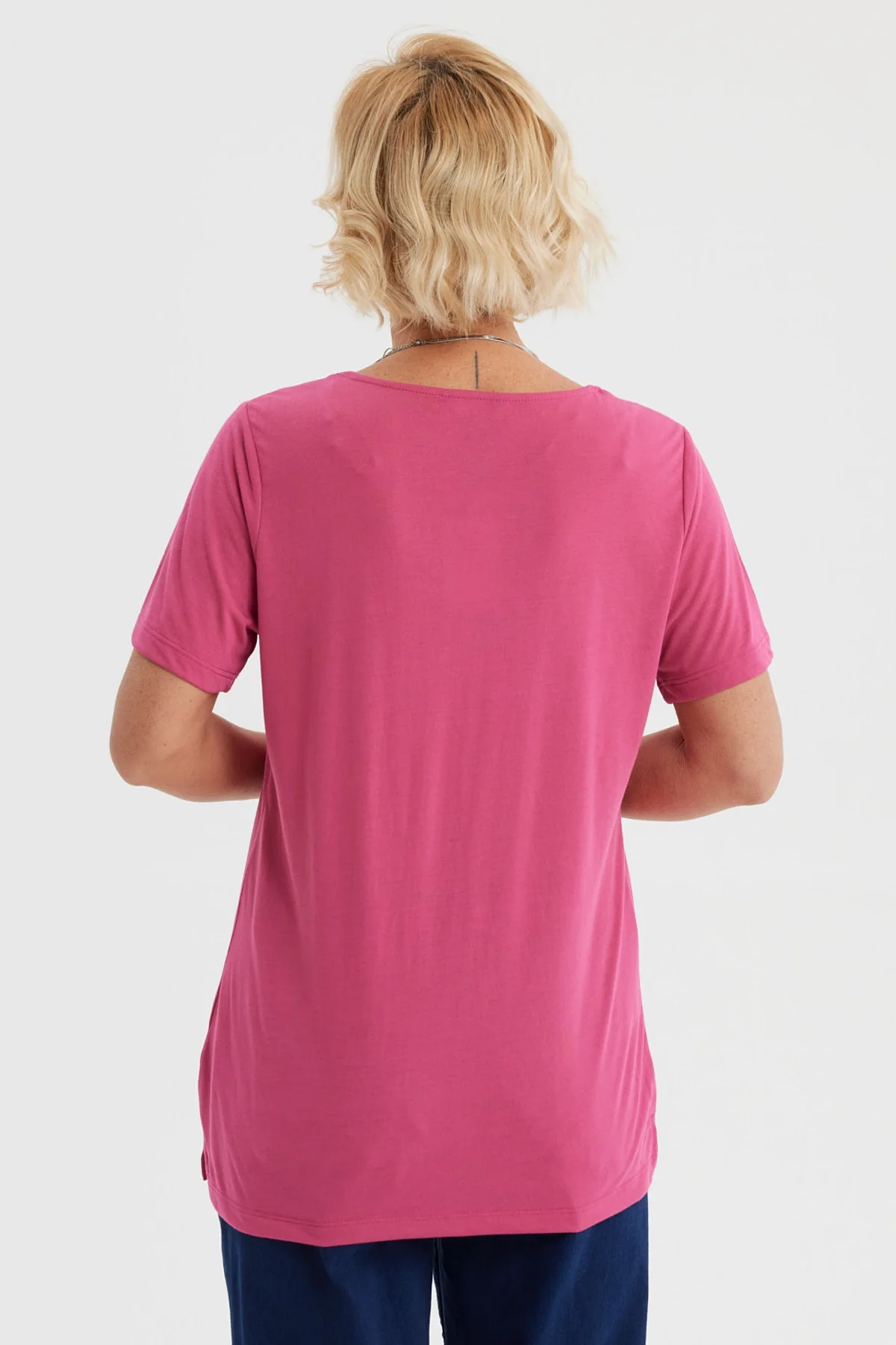 Polera Mujer Detalle Cuello Magenta - Image 3