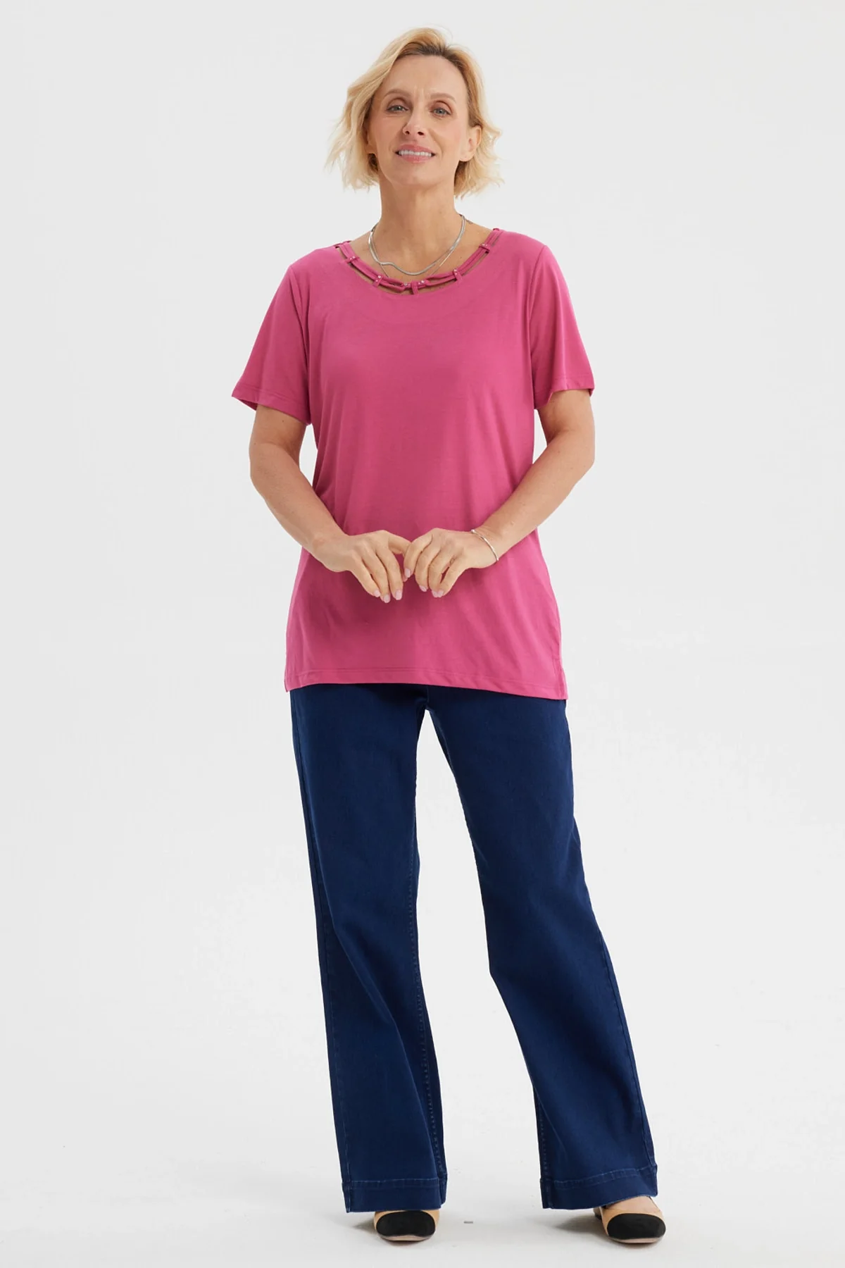 Polera Mujer Detalle Cuello Magenta - Image 4