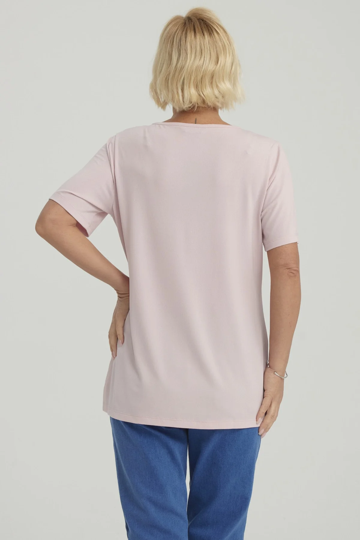 Polera Mujer Detalle Cuello Terracota - Image 3