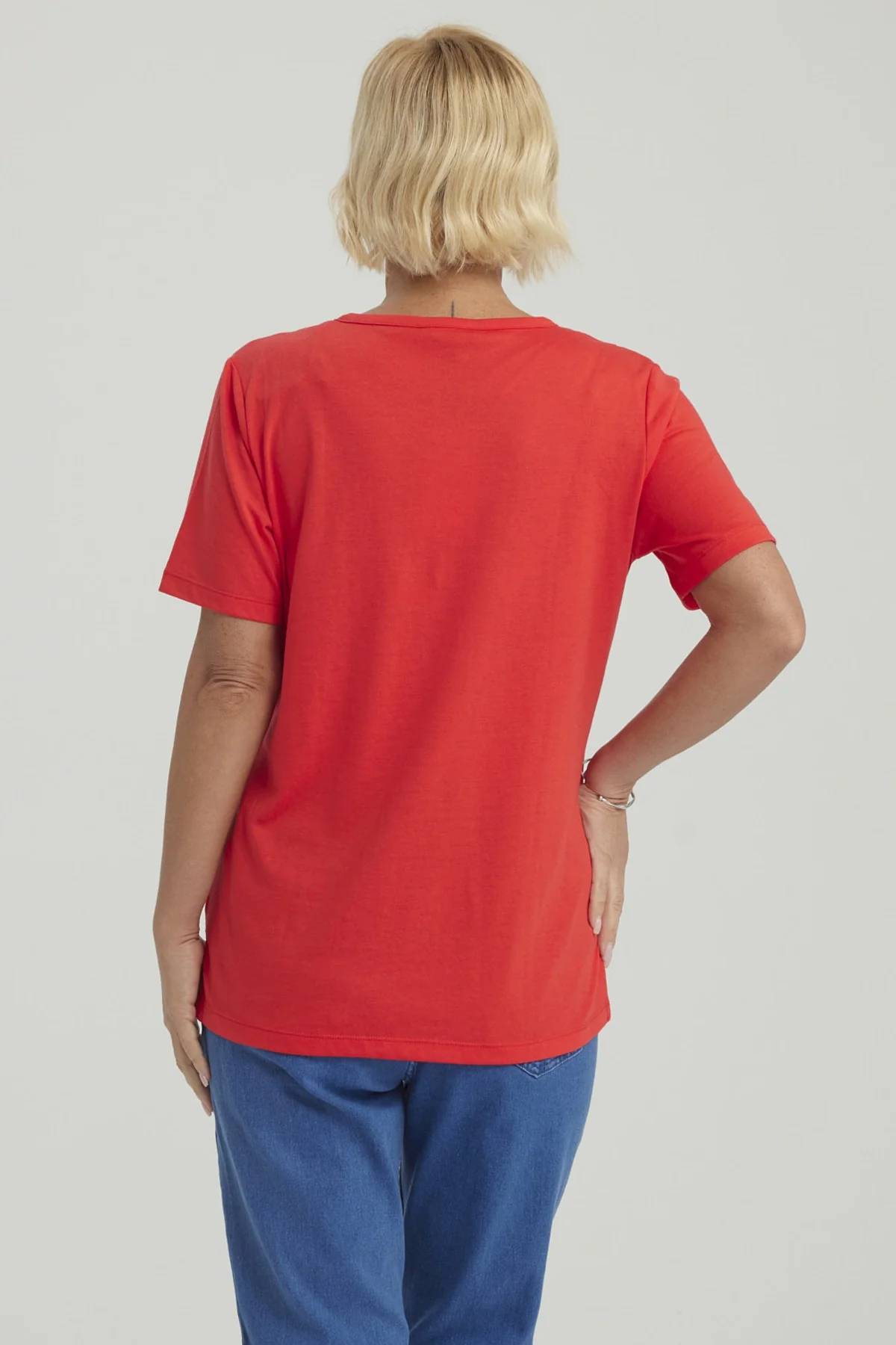 Polera Mujer Detalle Hombro Rojo - Image 3