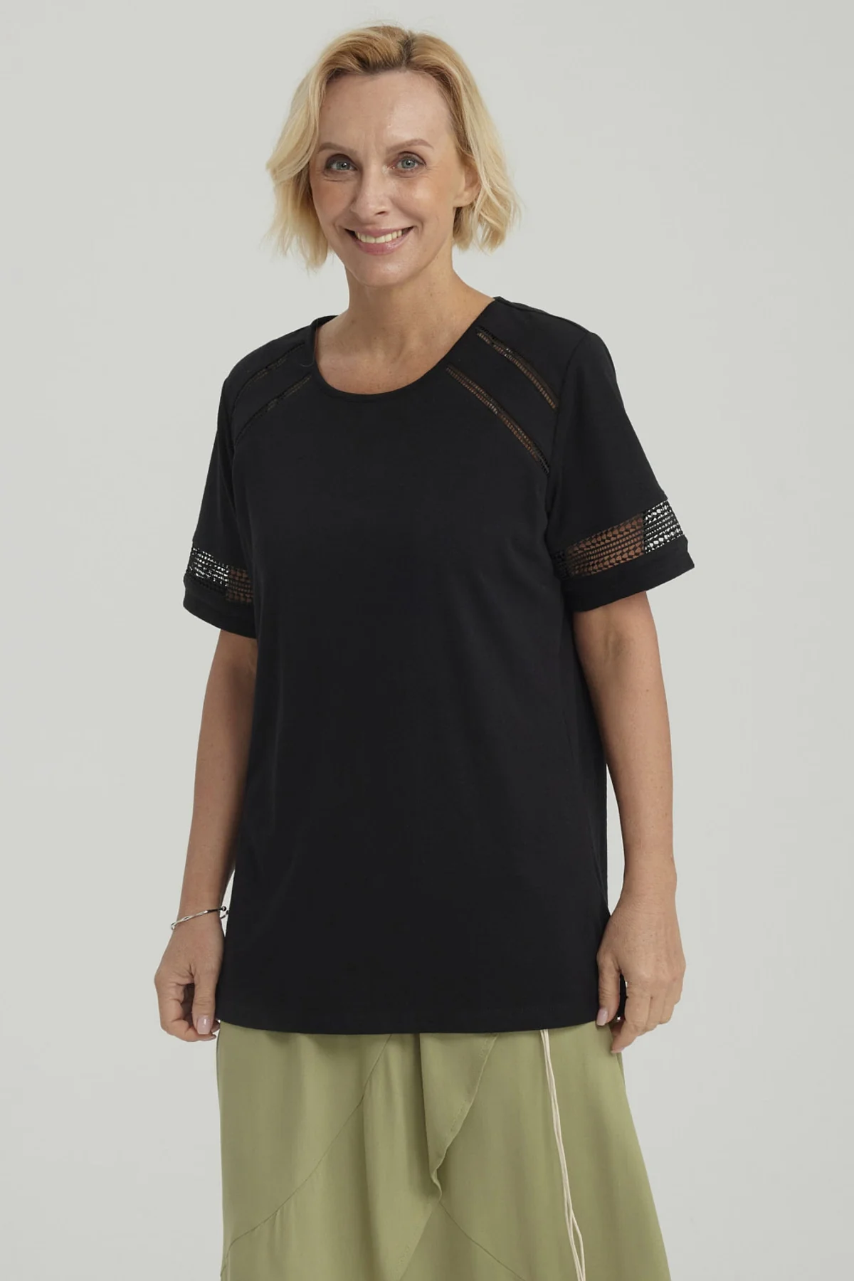 Polera Mujer Detalle Macramé Negro - Image 2