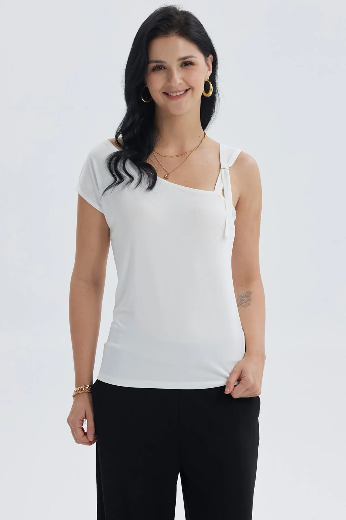 Polera Mujer Escote Asimétrico Crudo