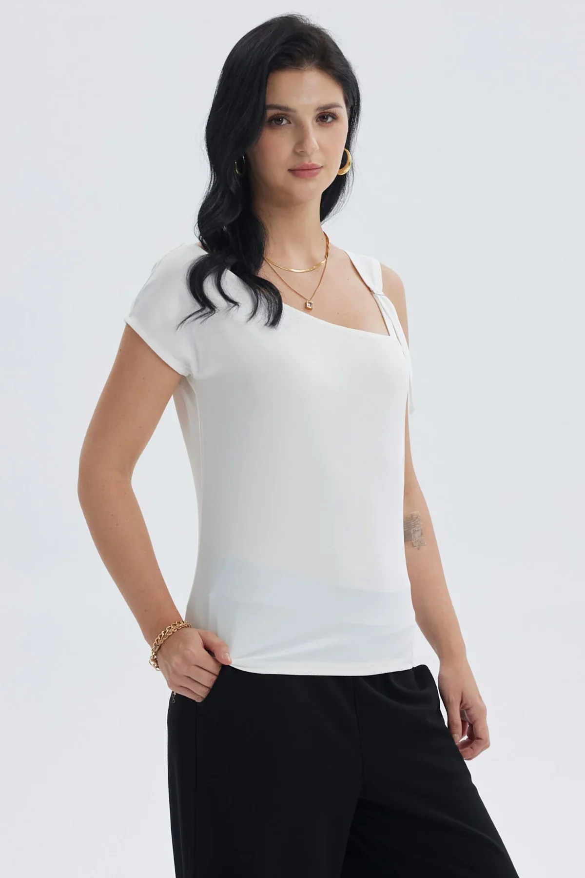 Polera Mujer Escote Asimétrico Crudo - Image 2