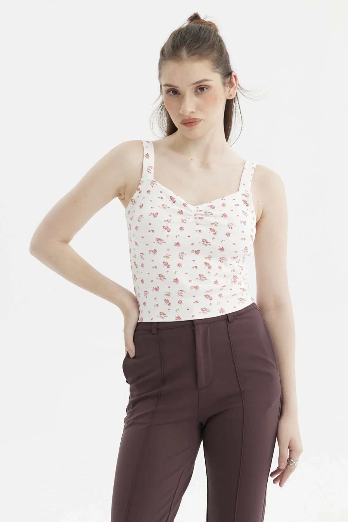 Polera Mujer Escote Corazón Y Recogido Crudo - Image 2