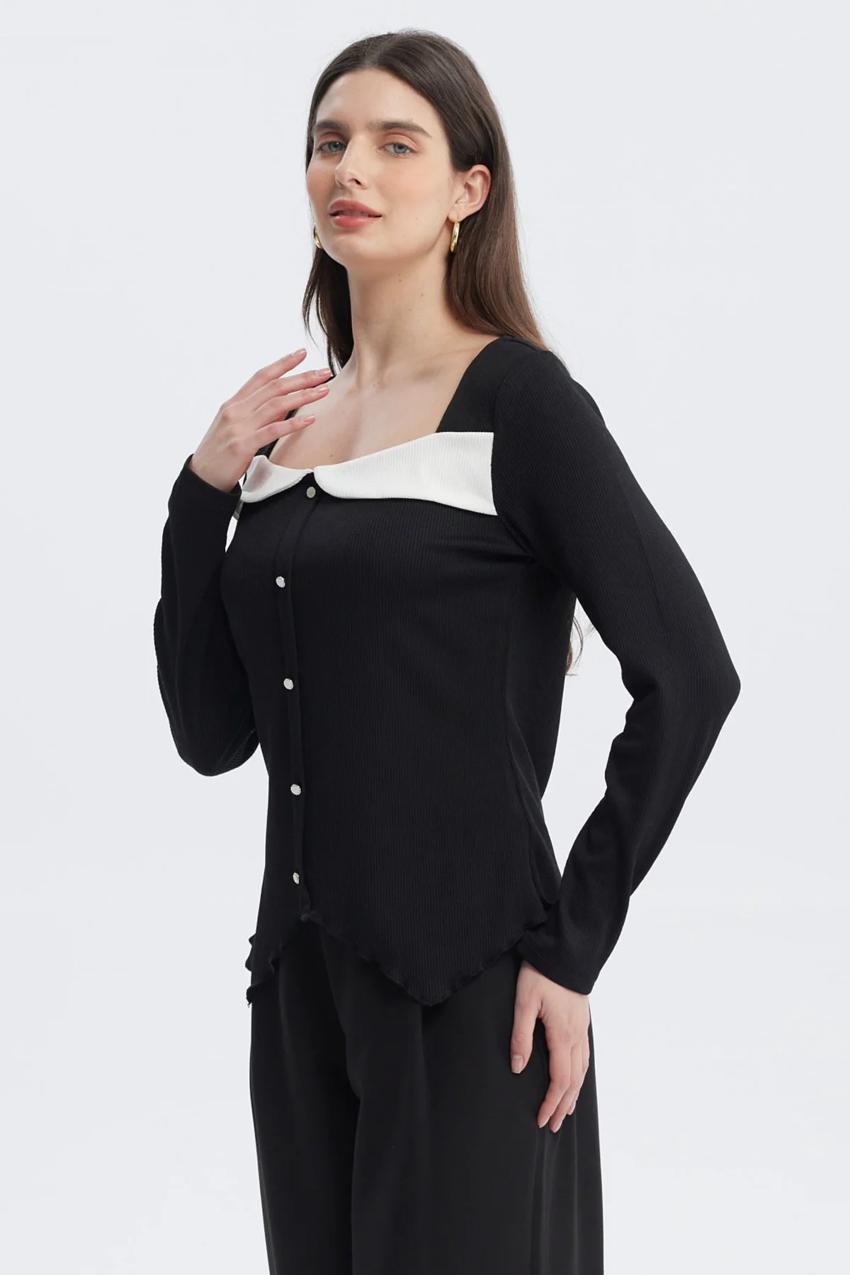 Polera Mujer Escote Cuadrado Aplicación Botones Negro - Image 2
