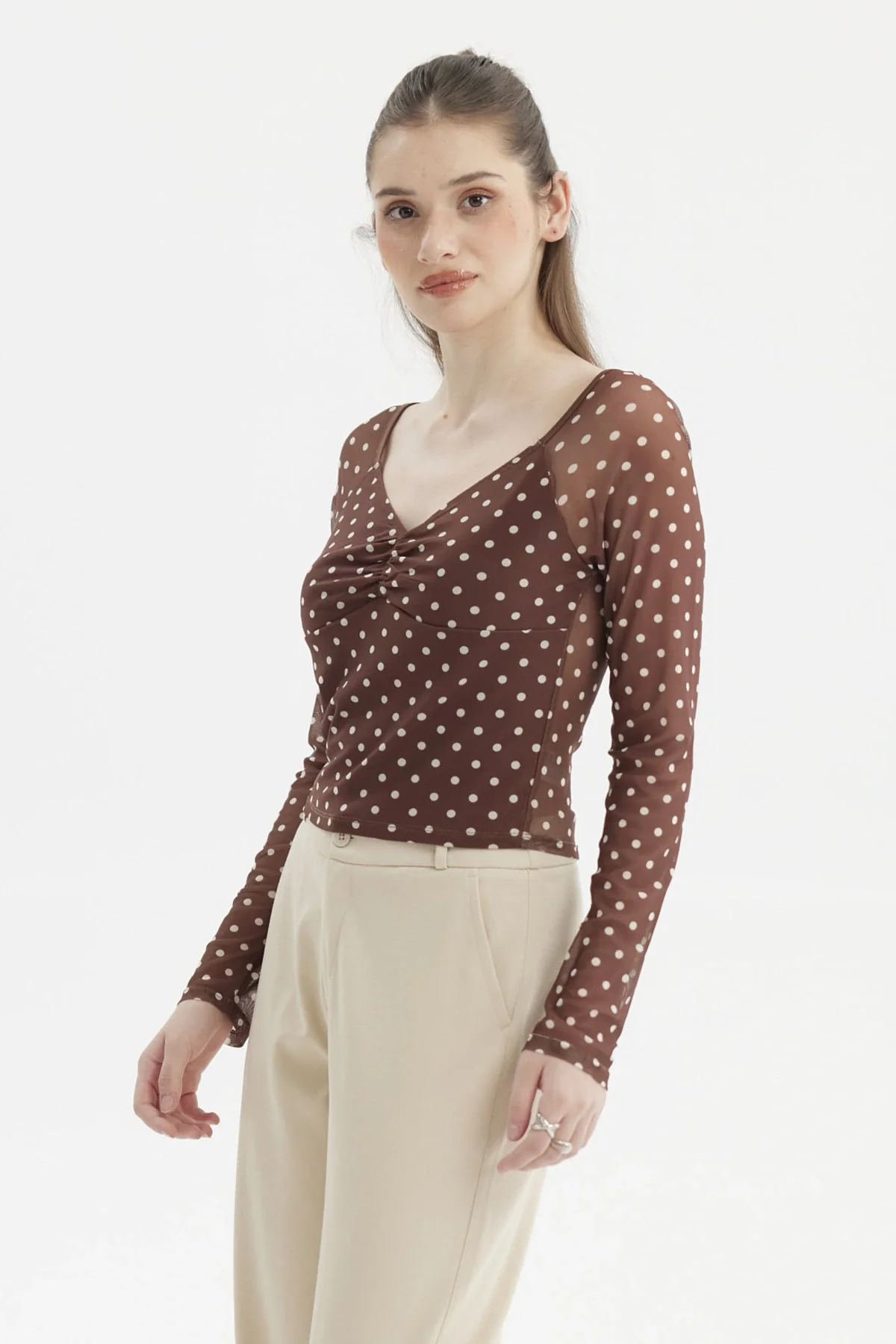 Polera Mujer Escote Recogido Café Oscuro - Image 2