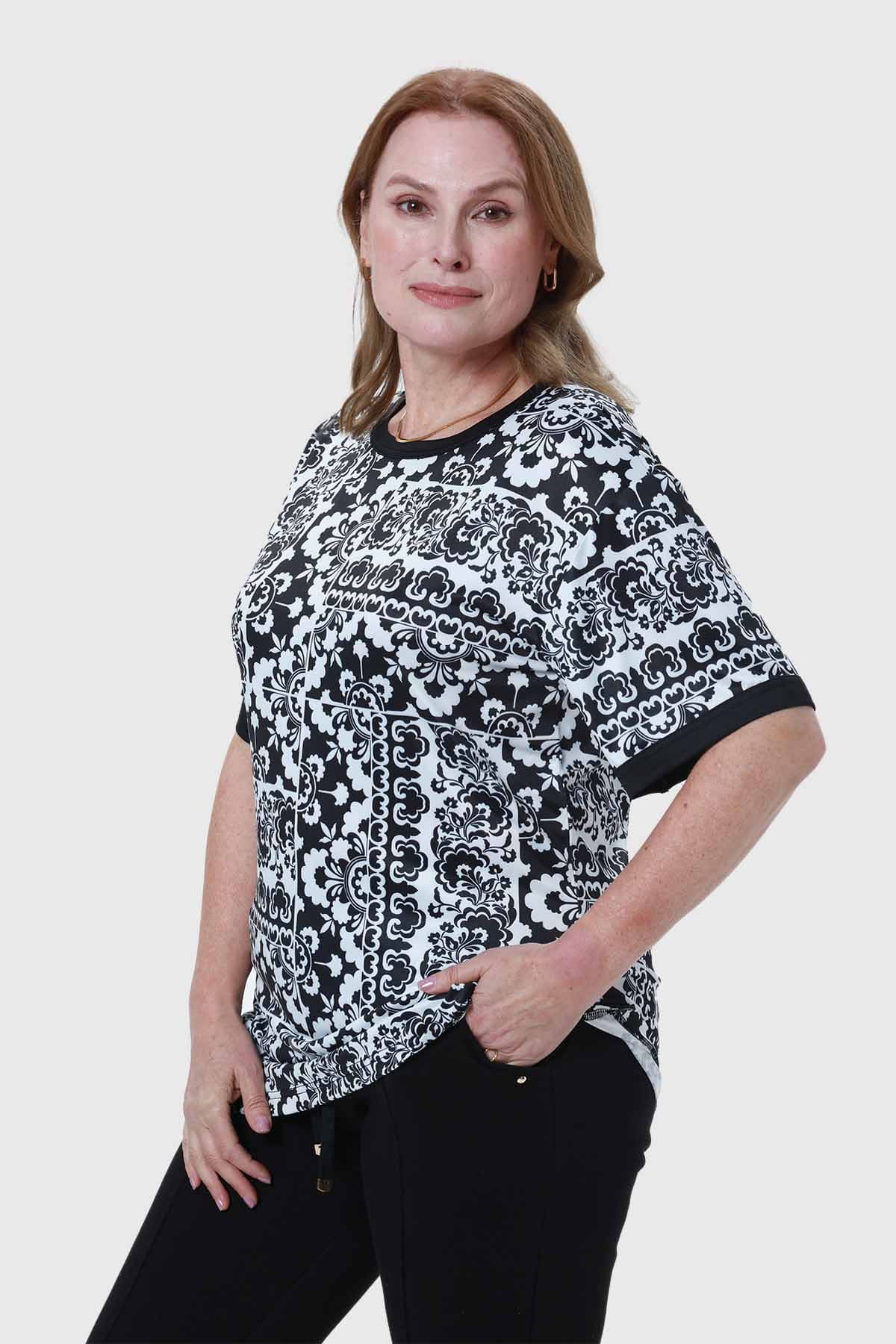 Polera Mujer Print Negro - Image 2