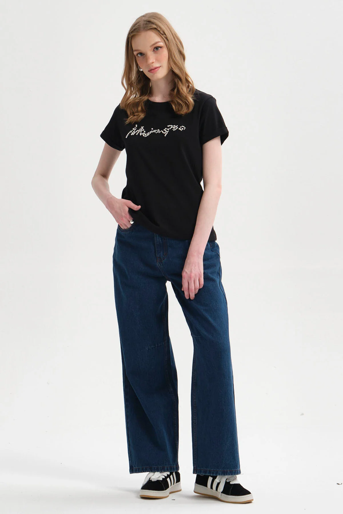 Polera Mujer Gráfica Roll Up Negro - Image 4