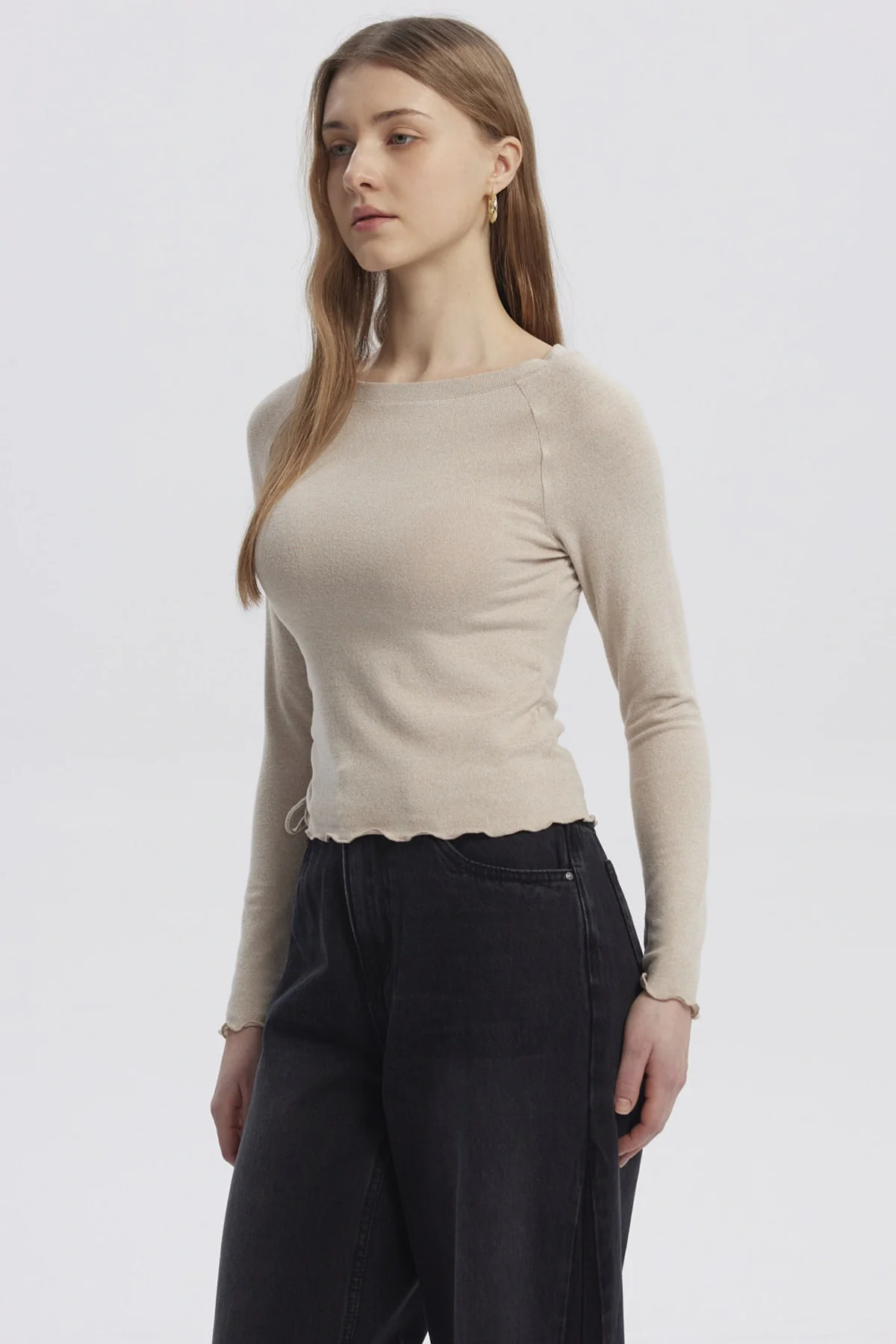 Polera Mujer Juvenil Cuello Bote Recogido Beige - Image 2
