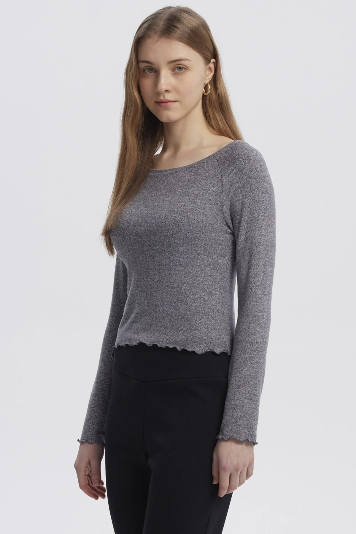 Polera Mujer Juvenil Cuello Bote Recogido Gris Melange - Image 2