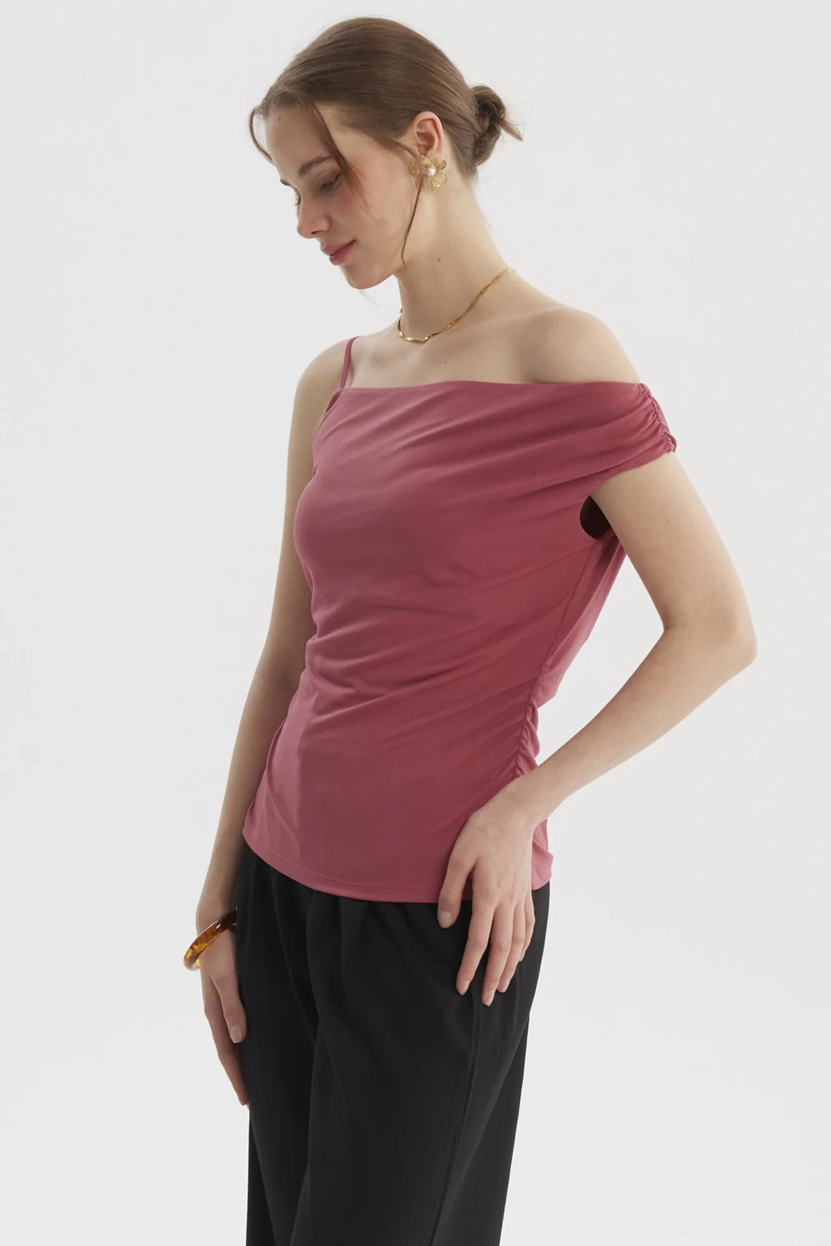 Polera Mujer Pabilo Escote Asimétrico Malva - Image 2