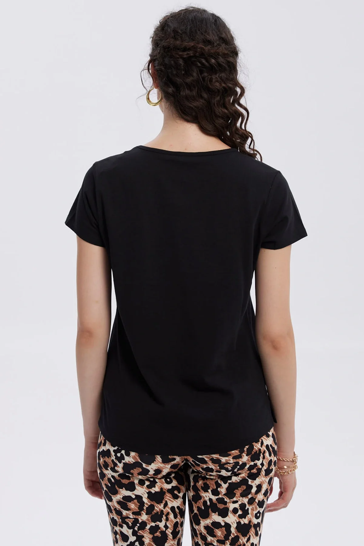 Polera Mujer Print Aplicación Folia Negro - Image 3