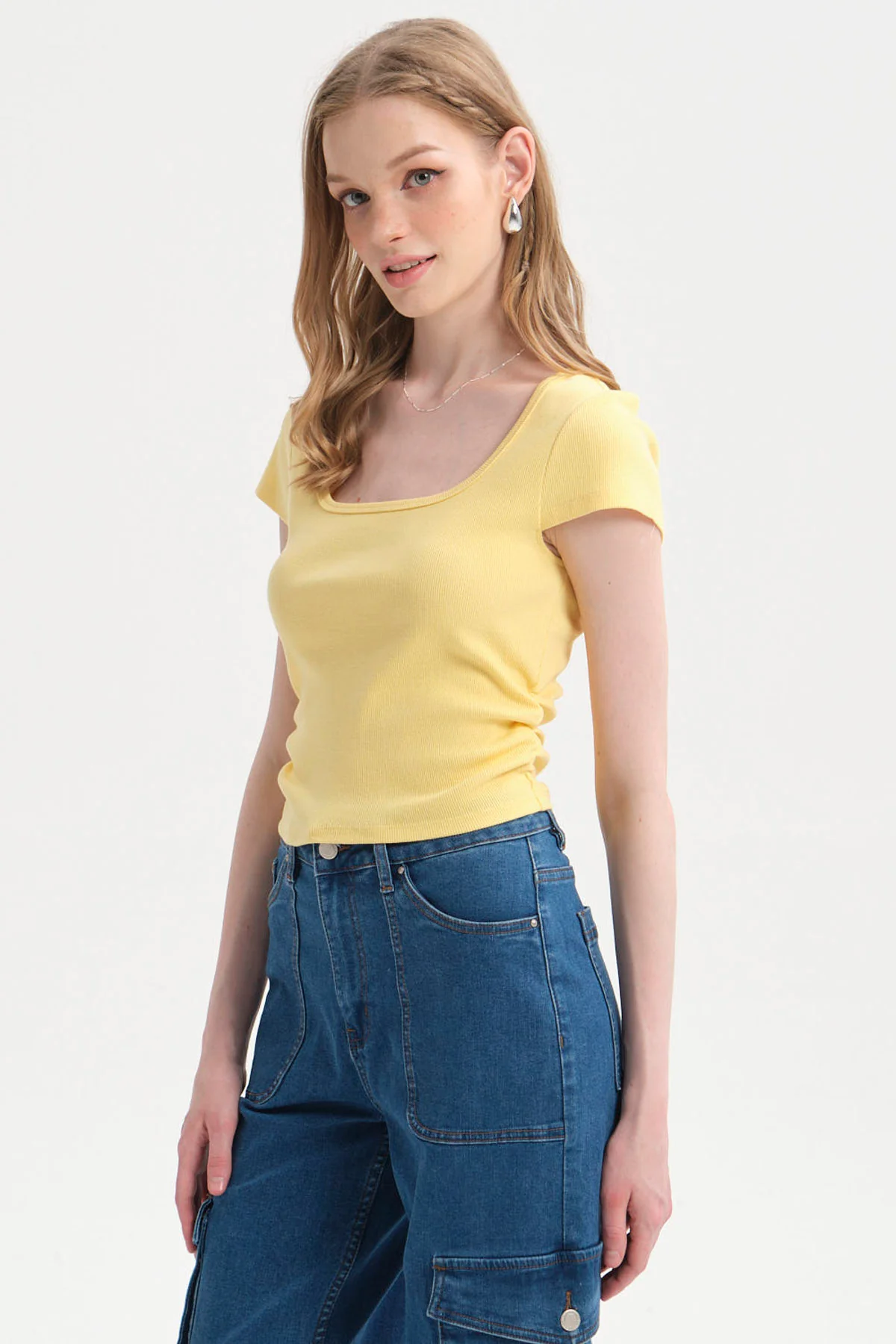 Polera Mujer Recogido Cropped Amarillo - Image 2
