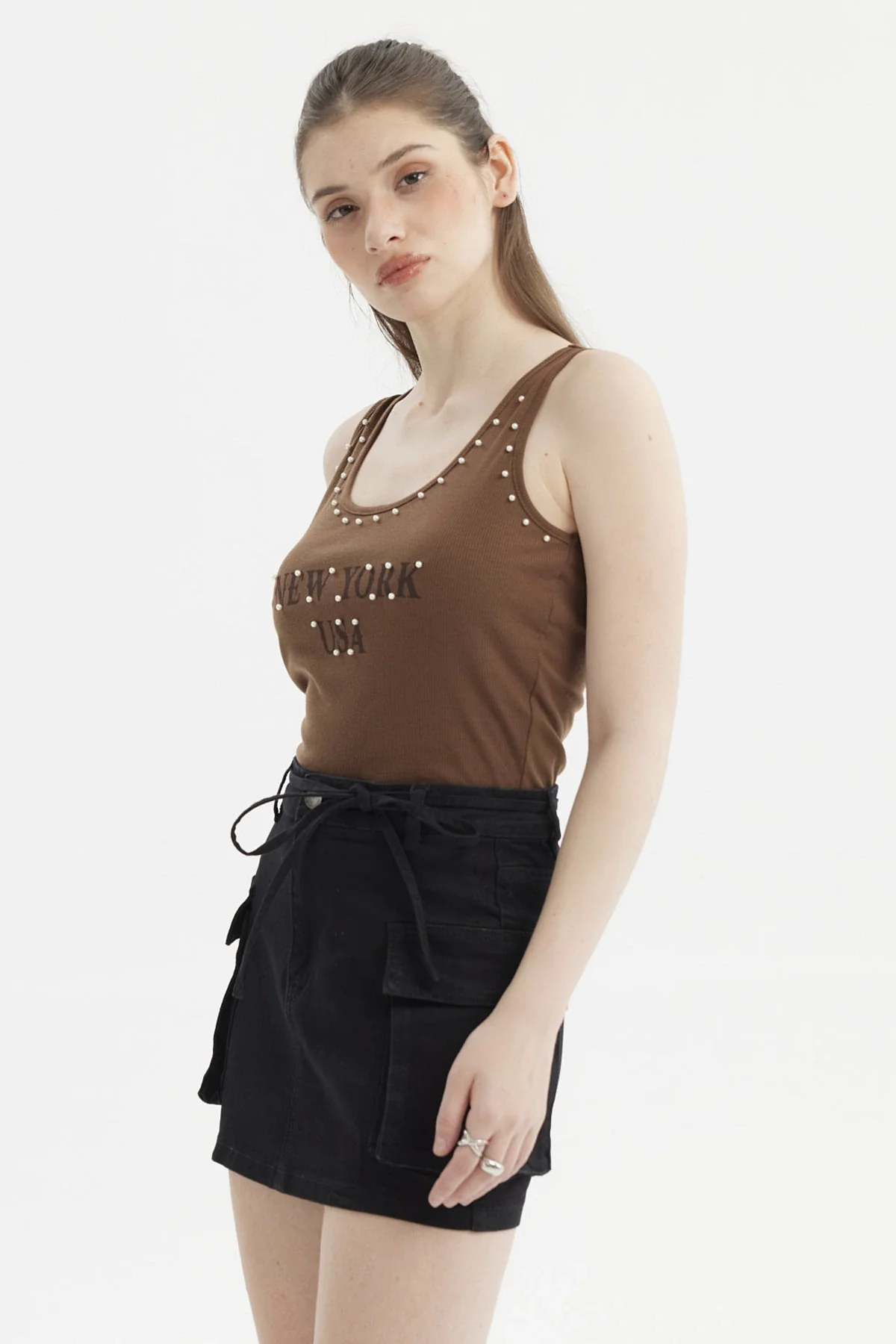 Polera Mujer Rib Aplicación Rivets Y Print Café Oscuro - Image 2