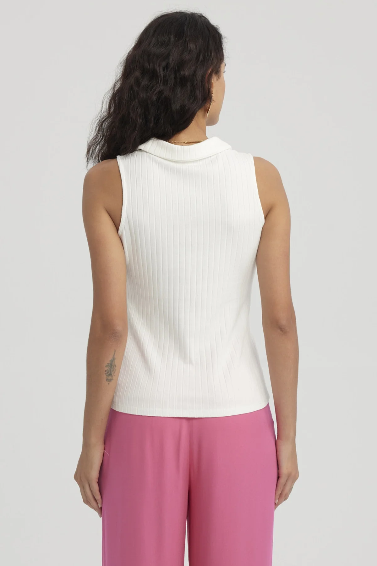 Polera Mujer Rib Medio Cierre Crudo - Image 3