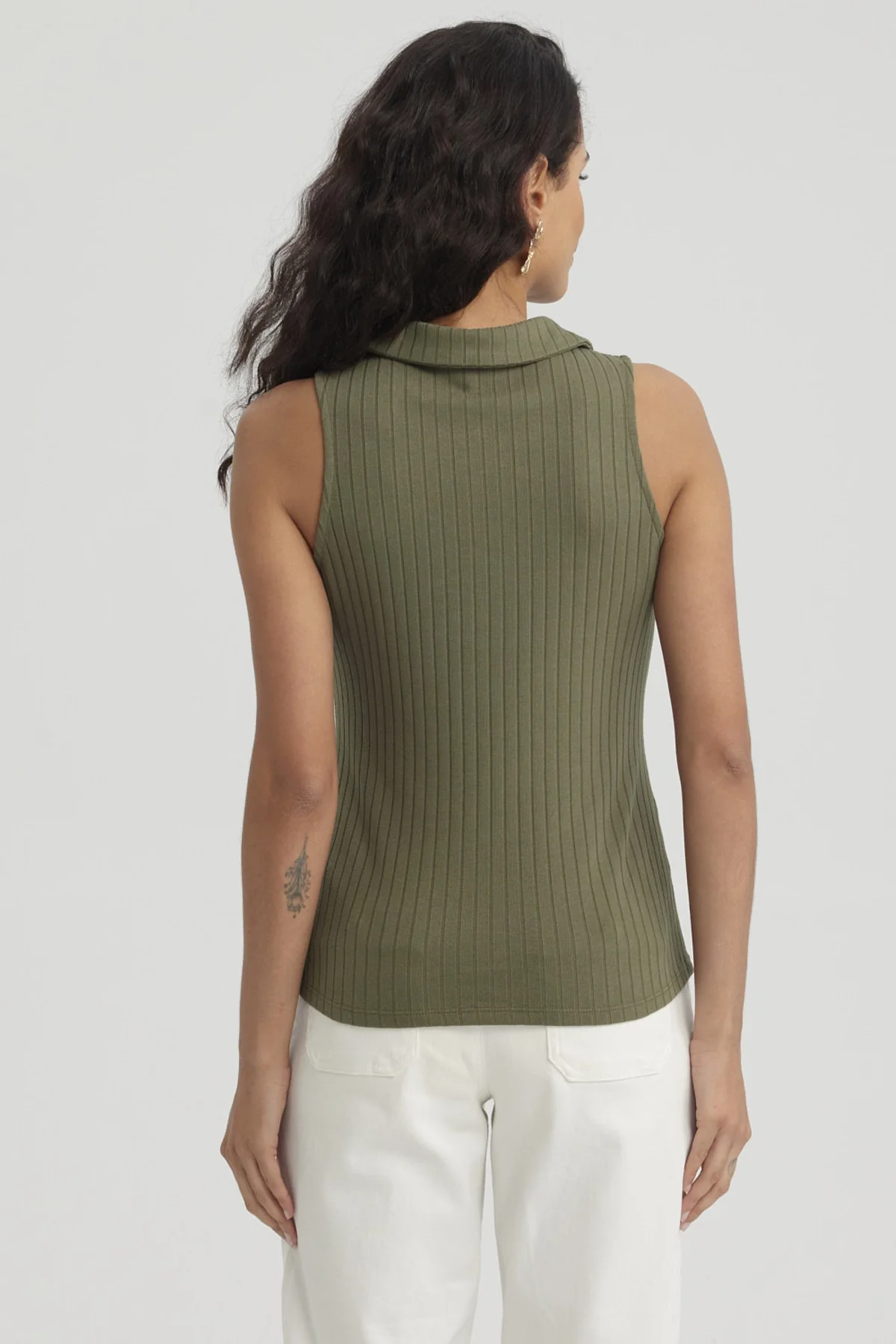 Polera Mujer Rib Medio Cierre Verde Musgo - Image 3