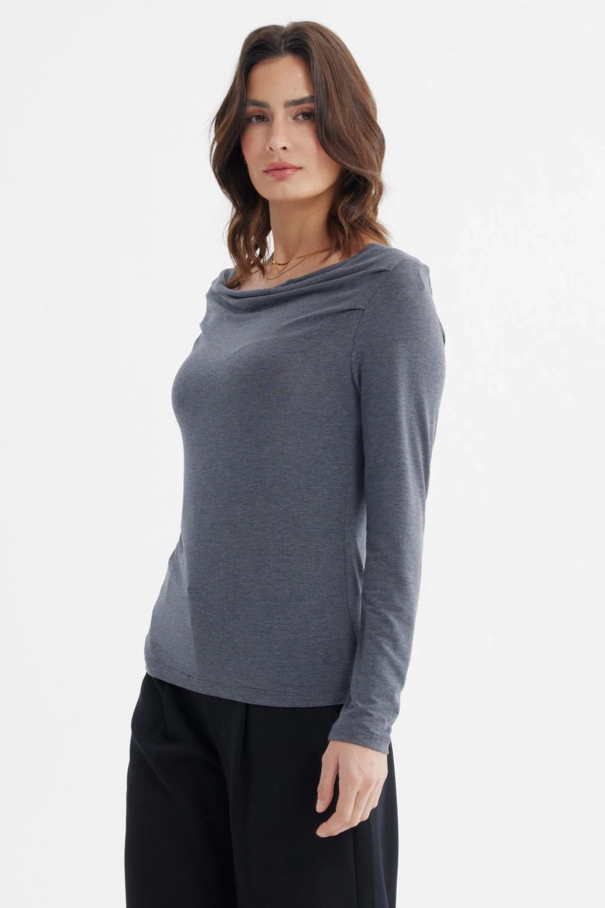 Polera Mujer Slim Gris Oscuro - Image 2