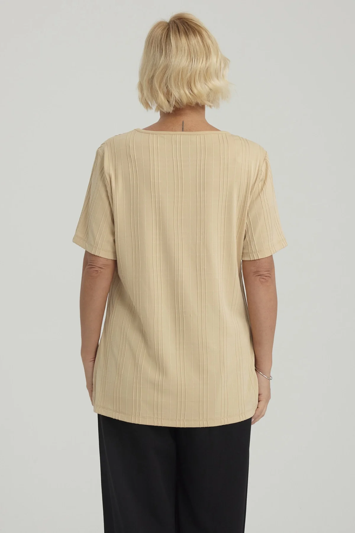 Polera Mujer Textura Beige Oscuro - Image 3