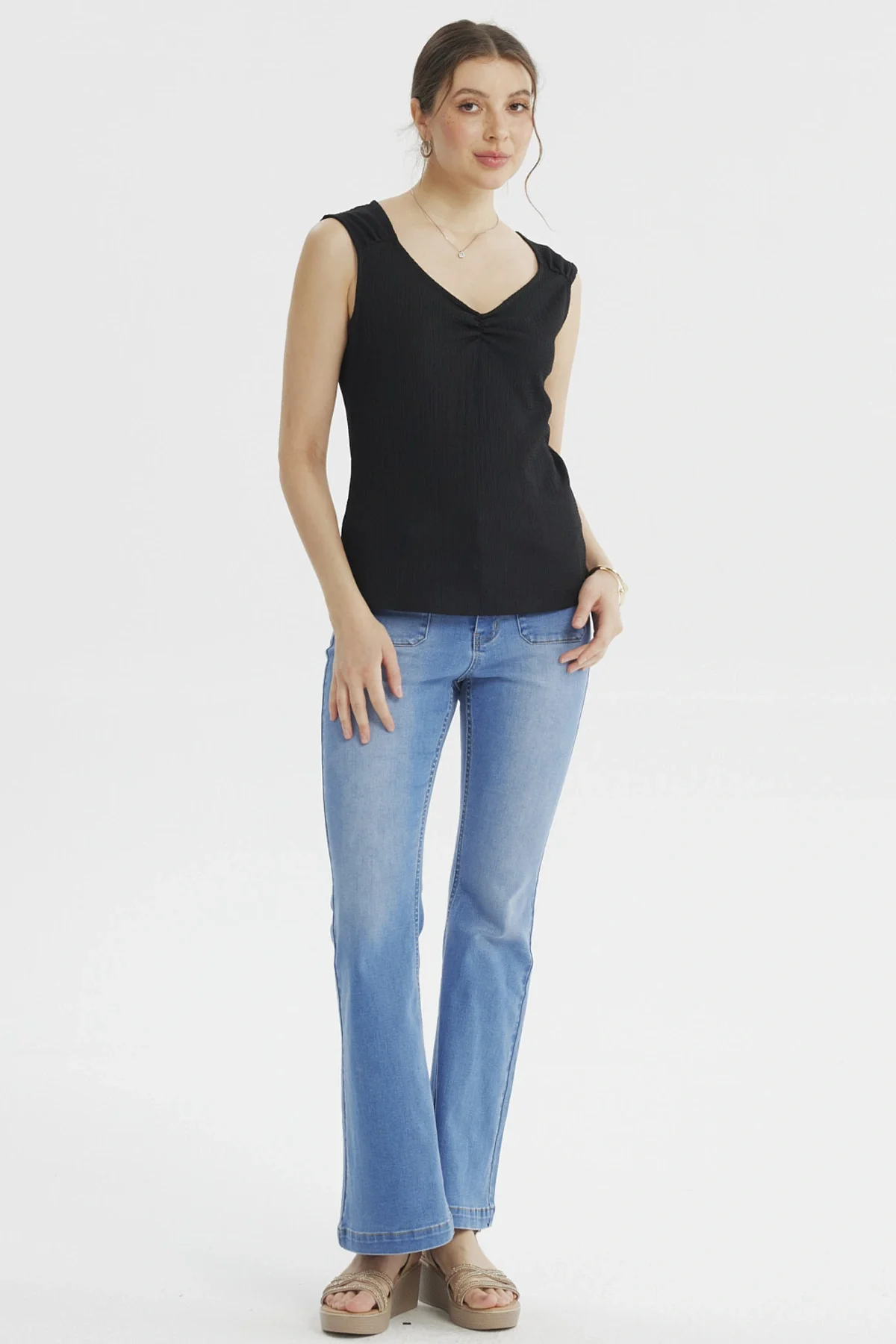 Polera Mujer Textura Recogido En Pecho Negro - Image 4