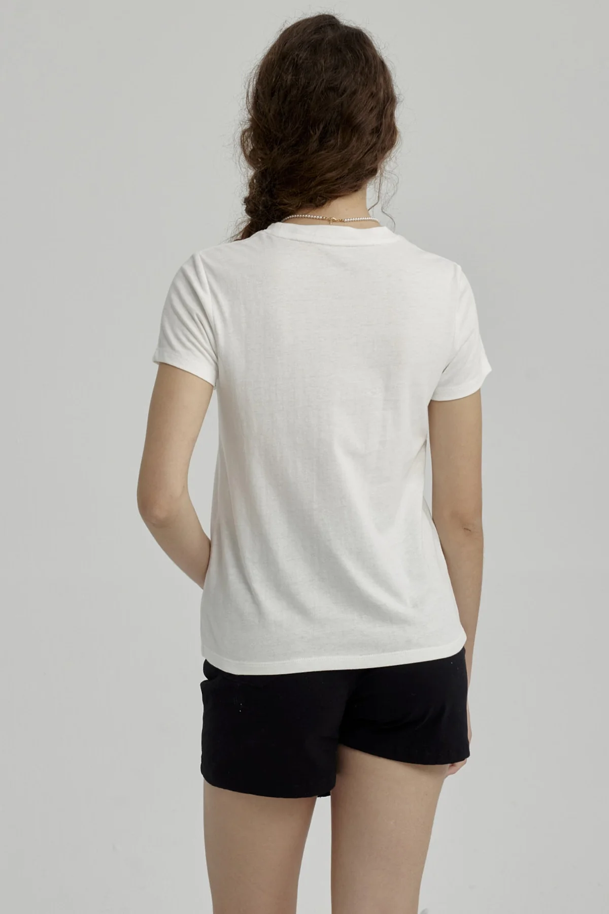 Polera Niña Básica Estampada Crudo - Image 3