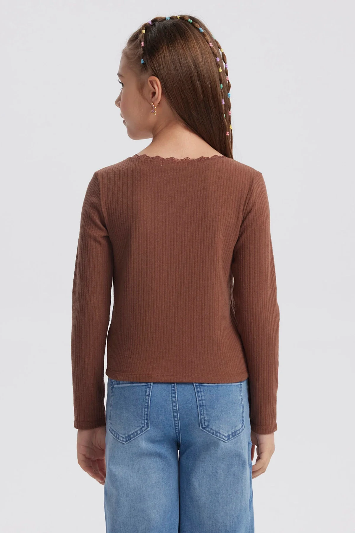 Polera Niña Cuello Encaje Café - Image 3