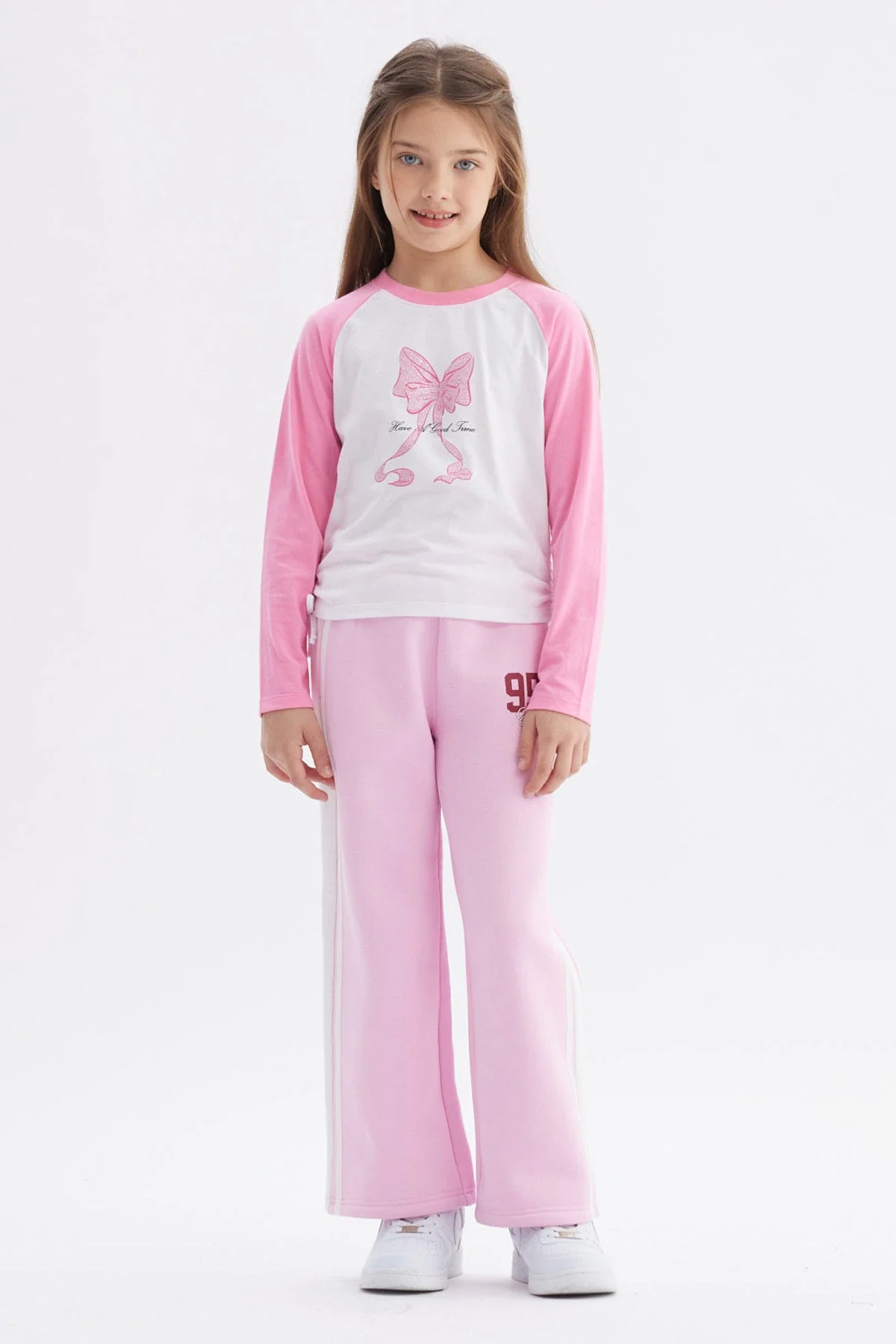 Polera Niña Recogido Costado Rosado - Image 4