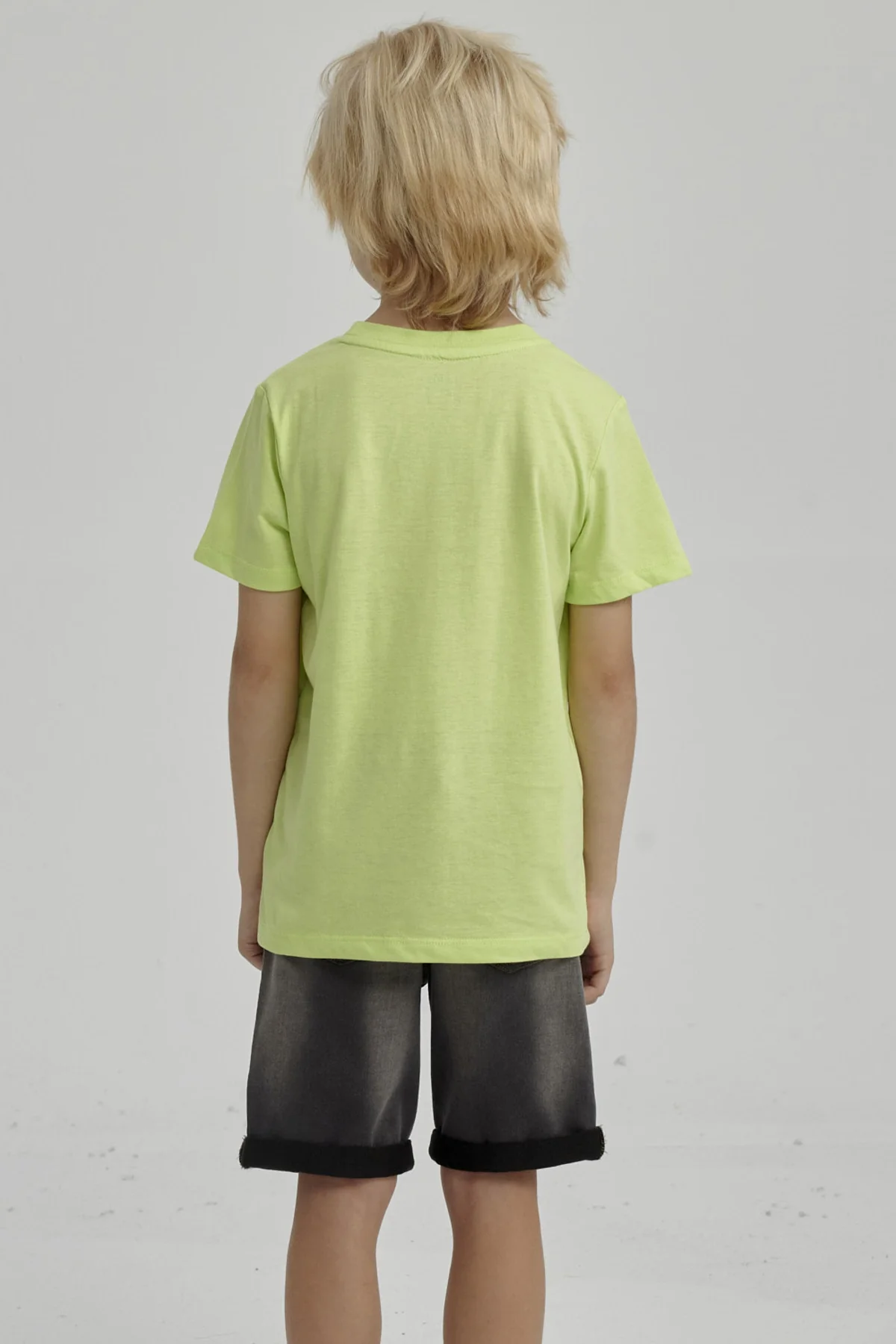 Polera Niño Básica Estampada Verde - Image 3