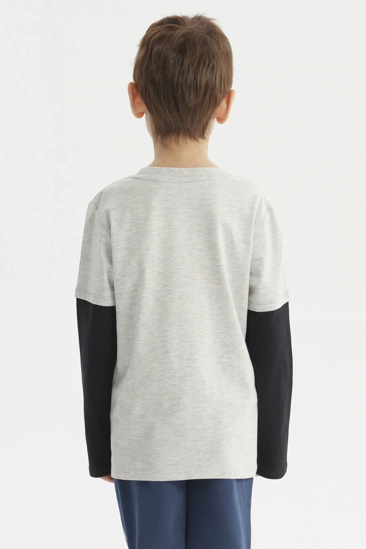 Polera Niño Básica Print Gris Melange Claro - Image 3