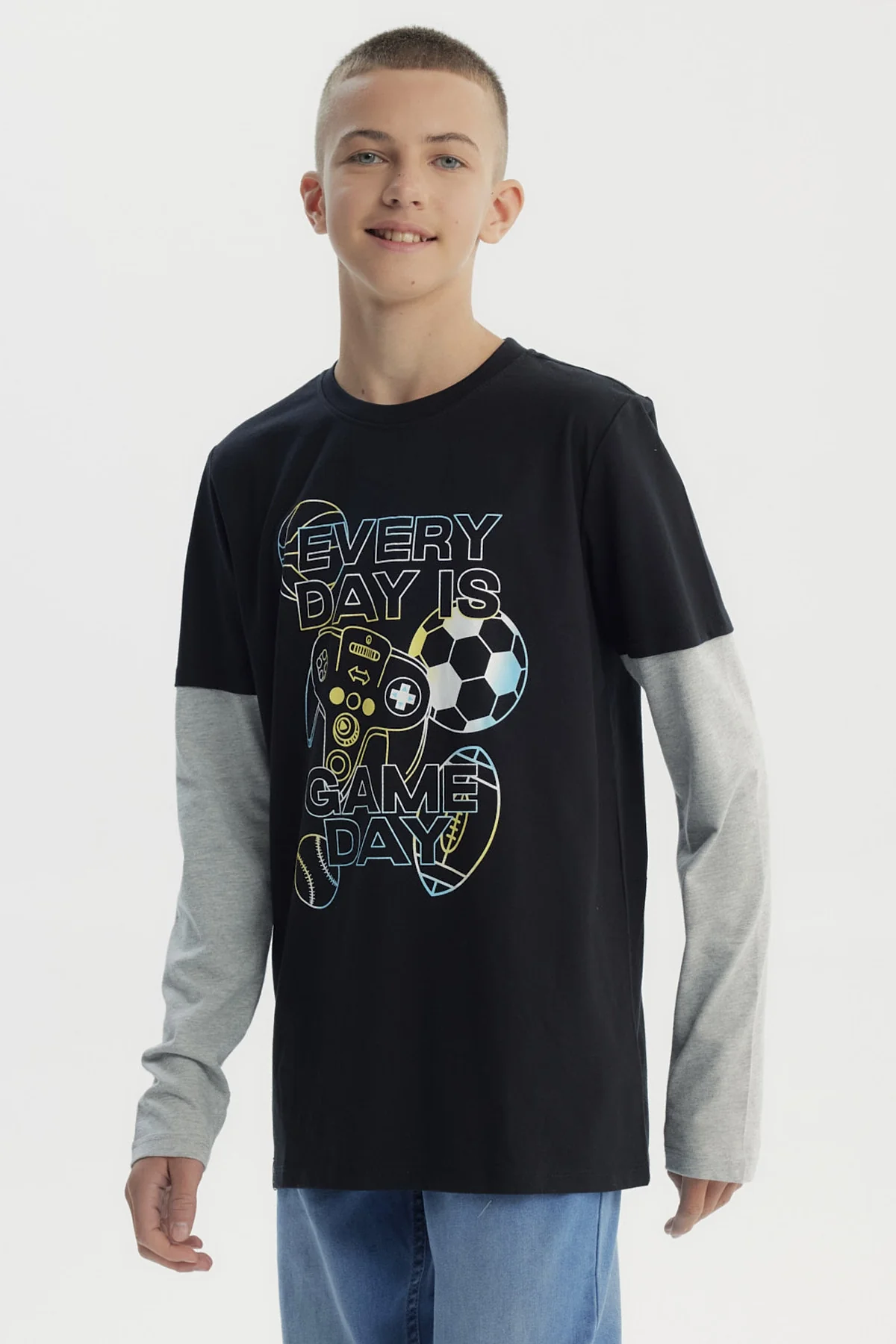 Polera Niño Básica Print Negro - Image 2