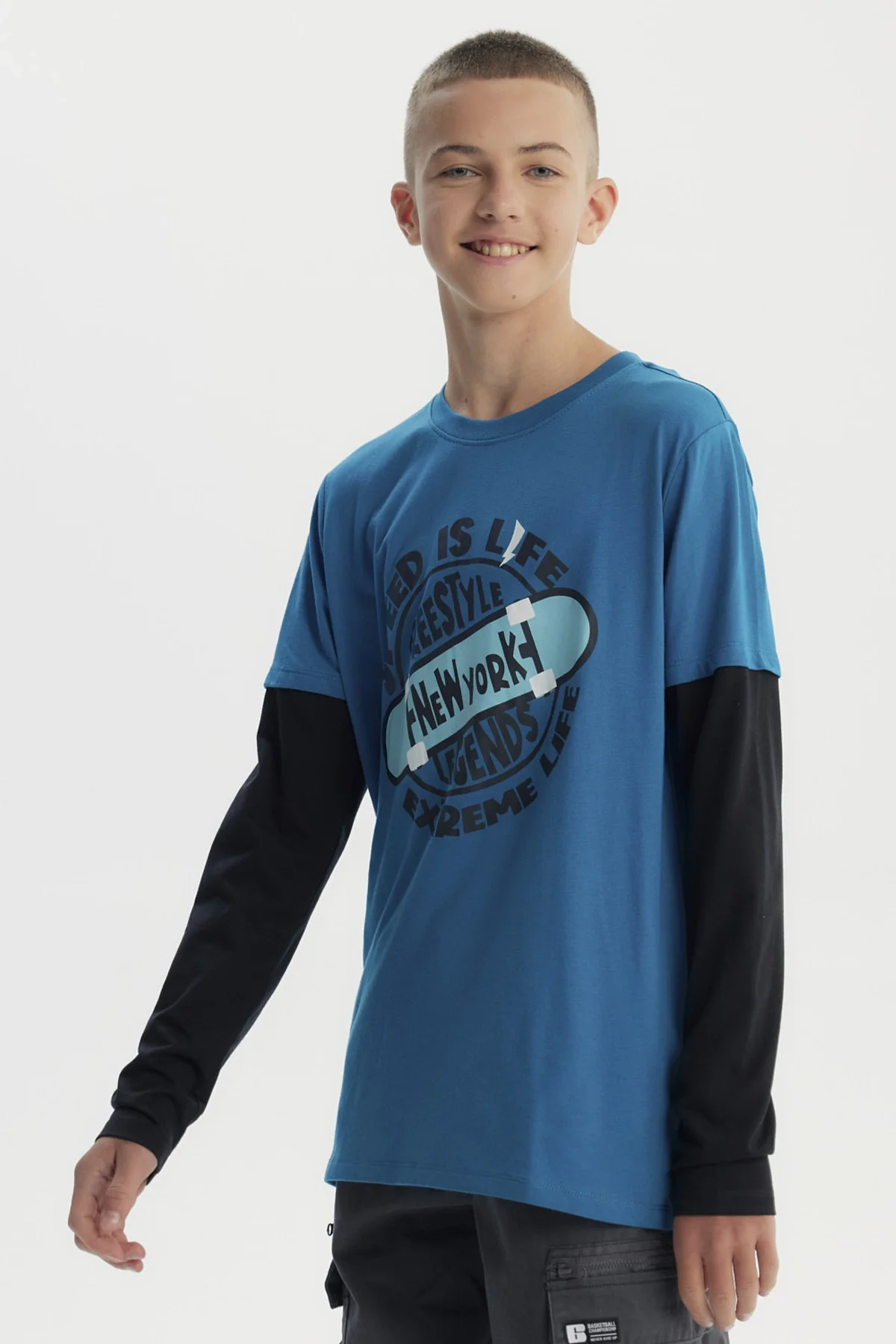 Polera Niño Básica Print Petroleo - Image 2