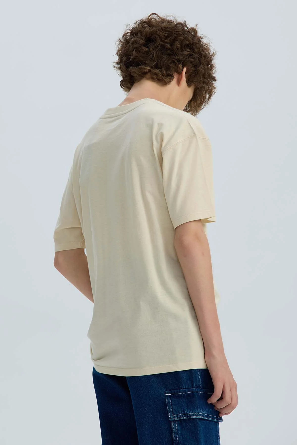 Polera Niño Cuello Bordado Crudo - Image 3