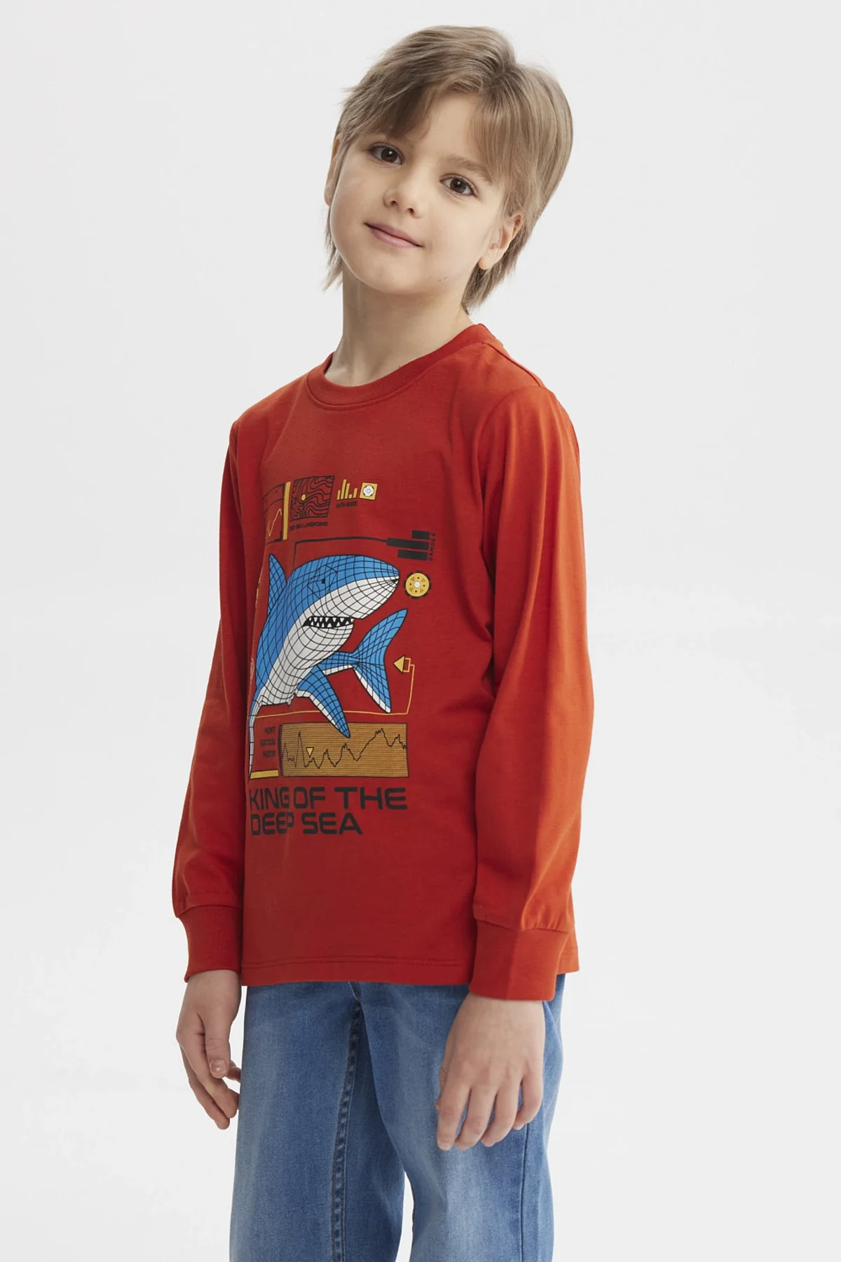 Polera Niño Estampado En Relieve Ocre - Image 2
