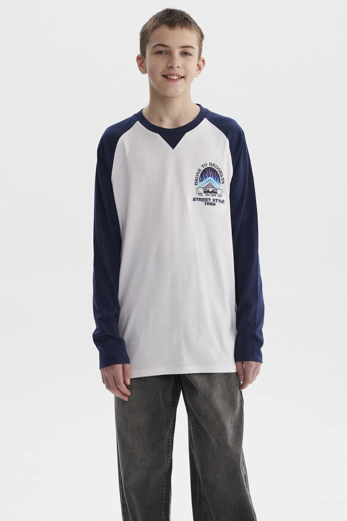 Polera Niño Print Blanco - Image 2