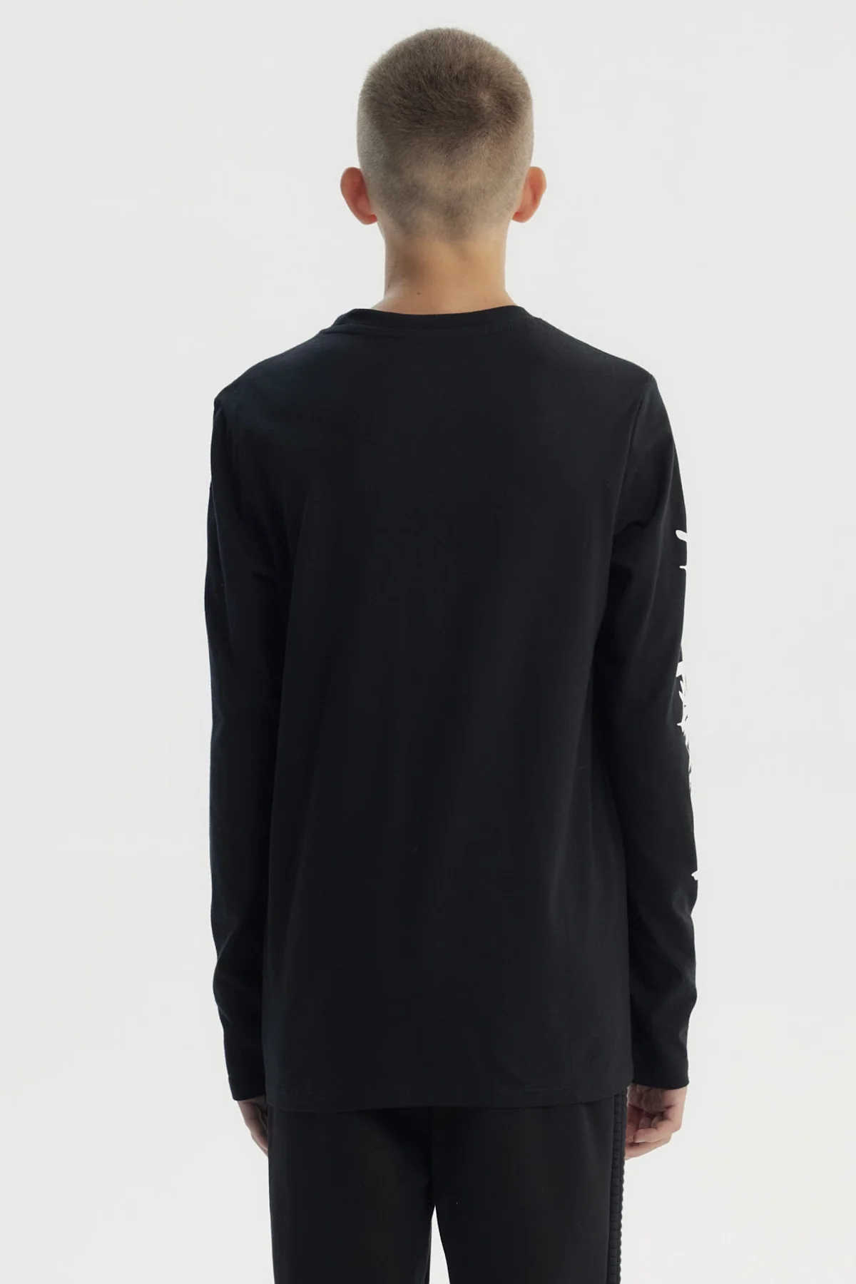 Polera Niño Slim Negro - Image 3