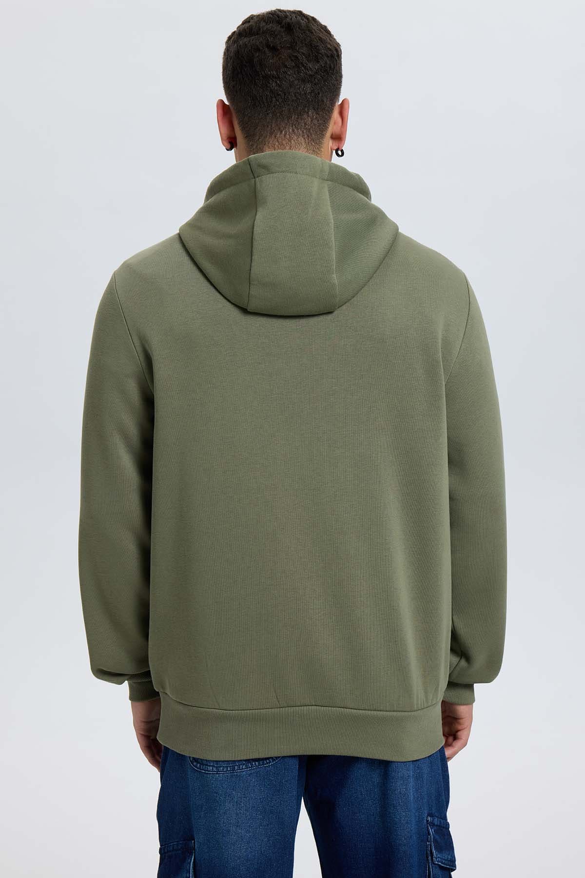 Polerón Hombre Hoodie Verde Militar - Image 3