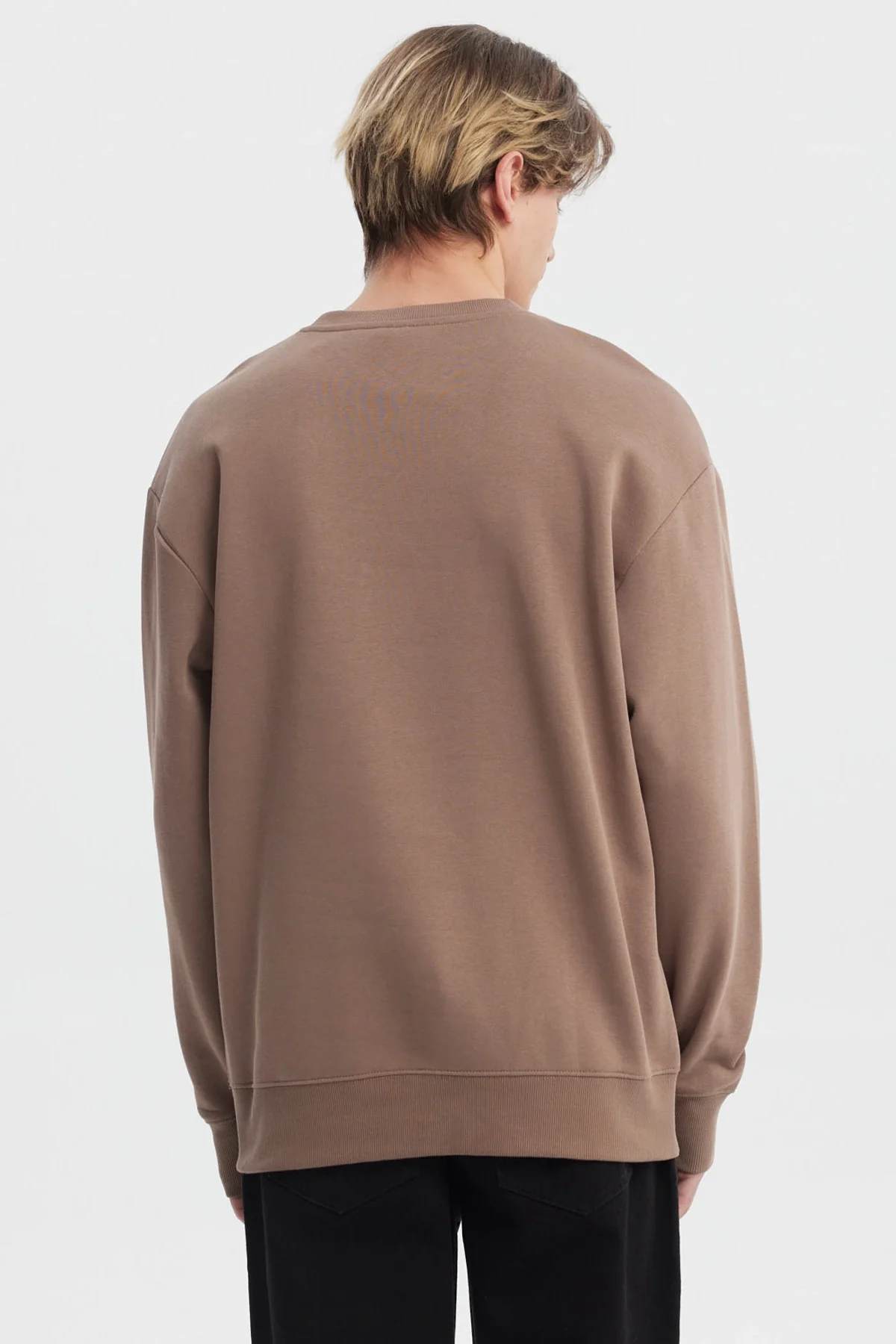 Polerón Hombre Oversize Cuello Redondo Kaki - Image 3