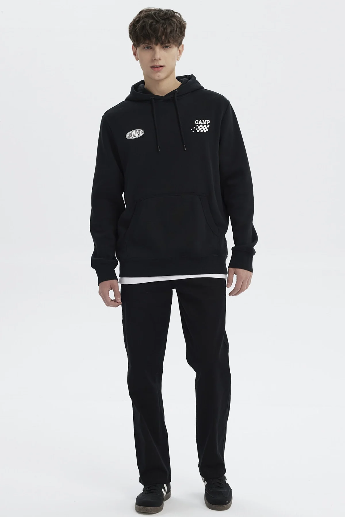 Polerón Hombre Slim Con Gorro Negro - Image 4