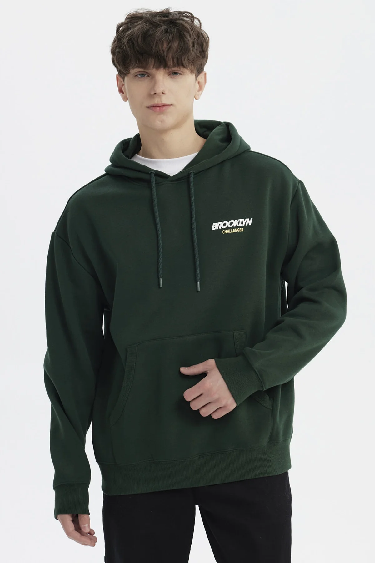 Polerón Hombre Slim Con Gorro Verde