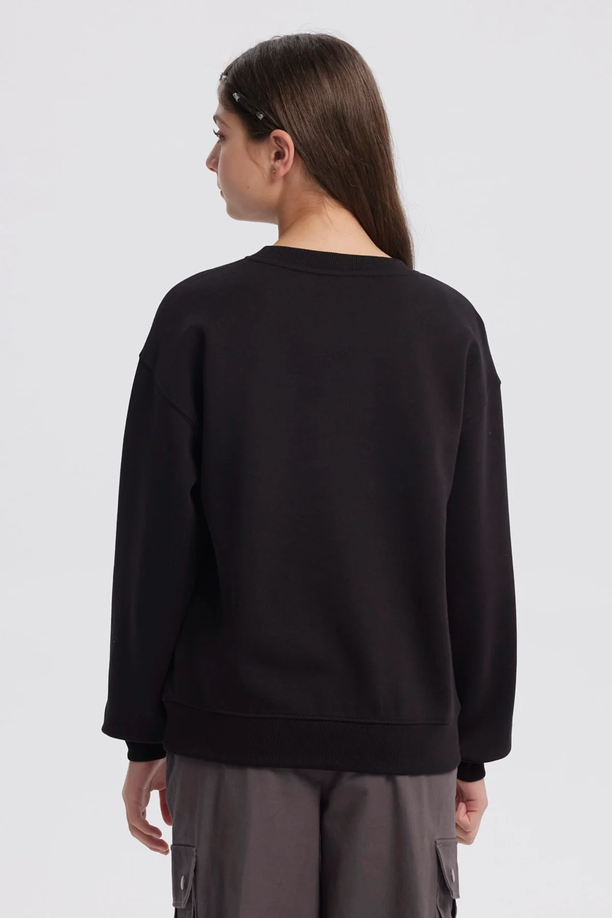 Polerón Niña Básico Print Negro - Image 3