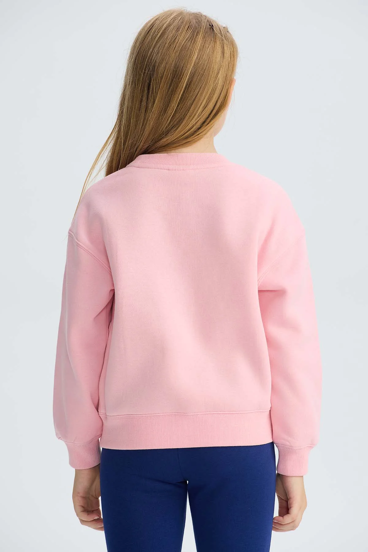 Polerón Niña Cerrado Con Print Rosado - Image 3