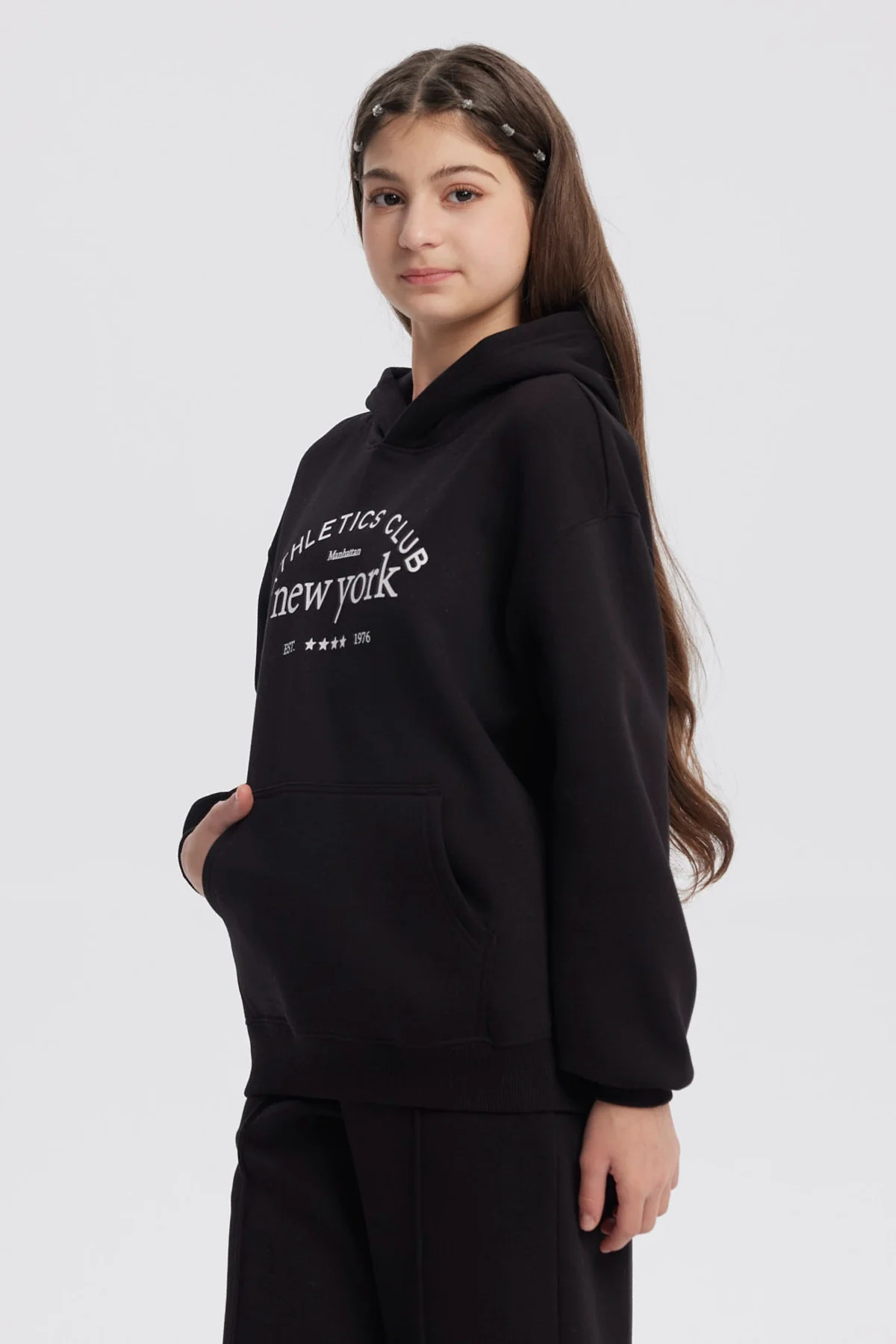 Polerón Niña Con Gorro Negro - Image 2