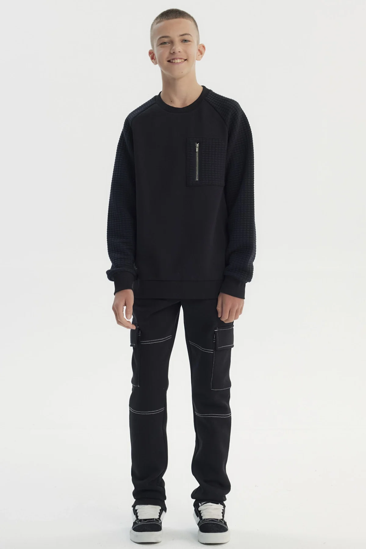 Polerón Niño Slim Negro - Image 4