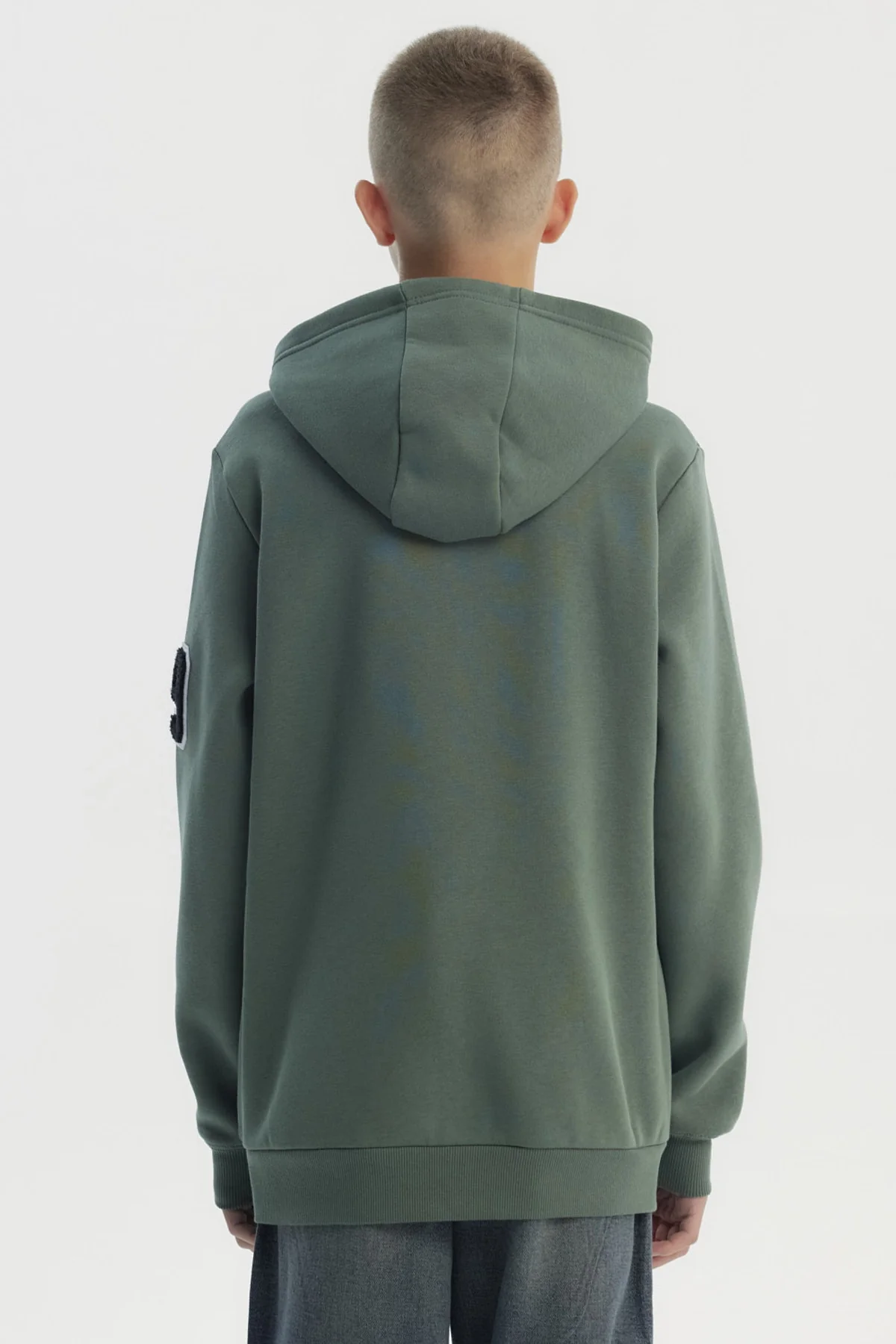 Polerón Niño Slim Verde Militar - Image 3