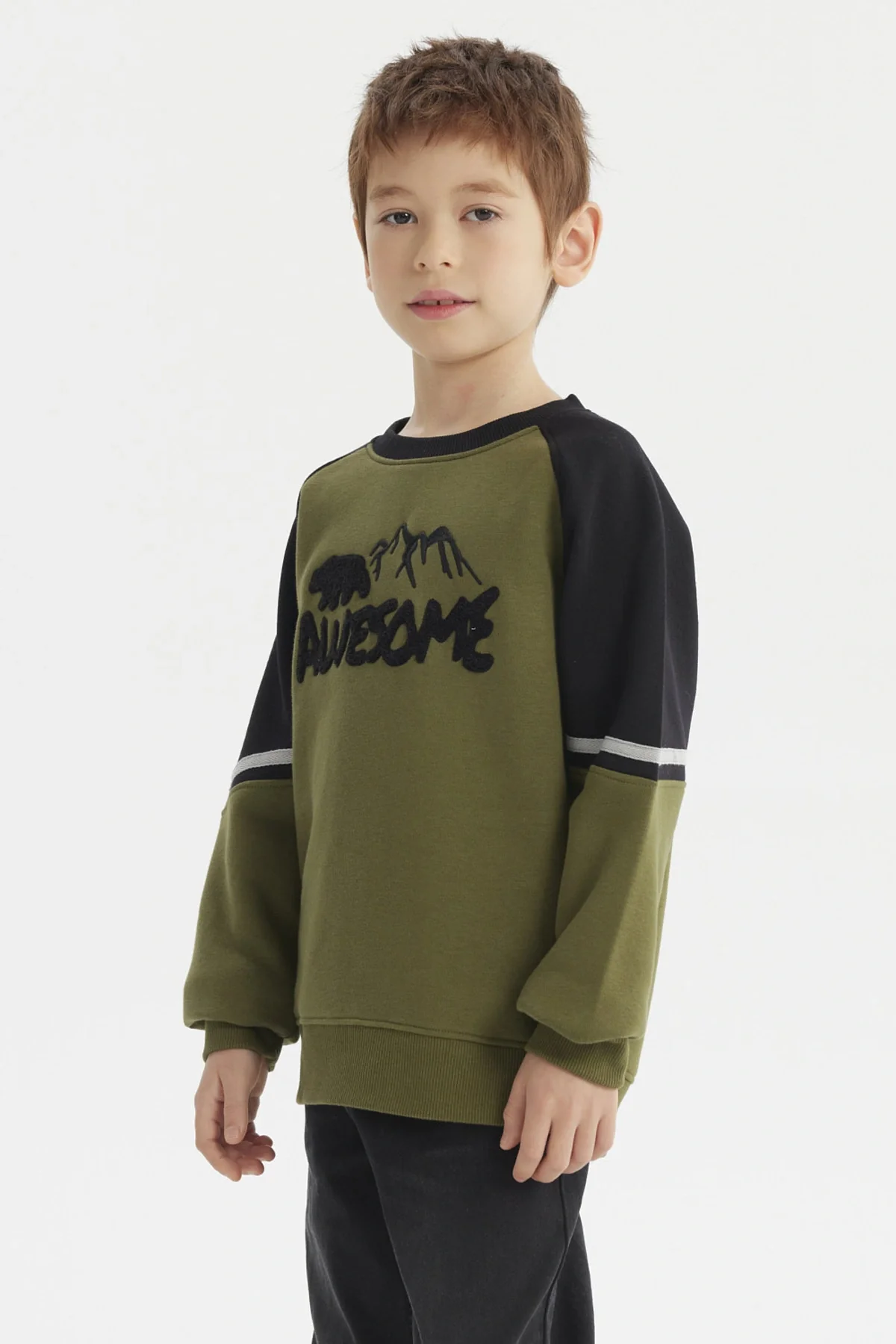 Polerón Niño Slim Verde Militar - Image 2