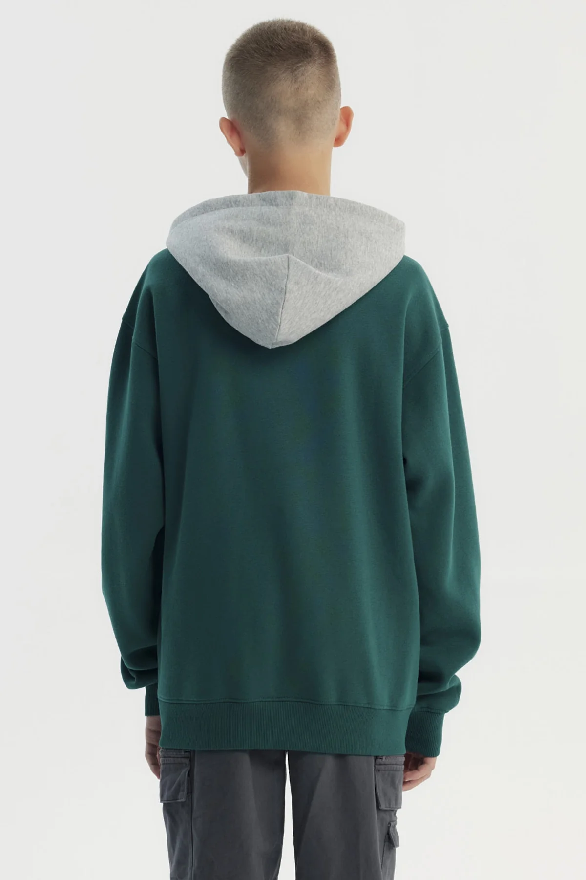 Polerón Niño Slim Verde Oscuro - Image 3