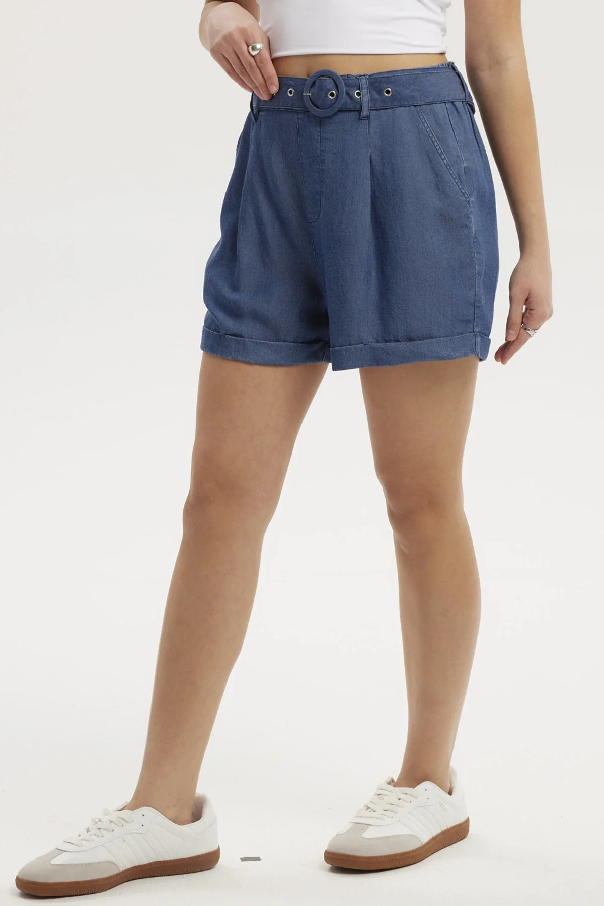 Short Mujer Ligero Cinturón Azul Oscuro - Image 2